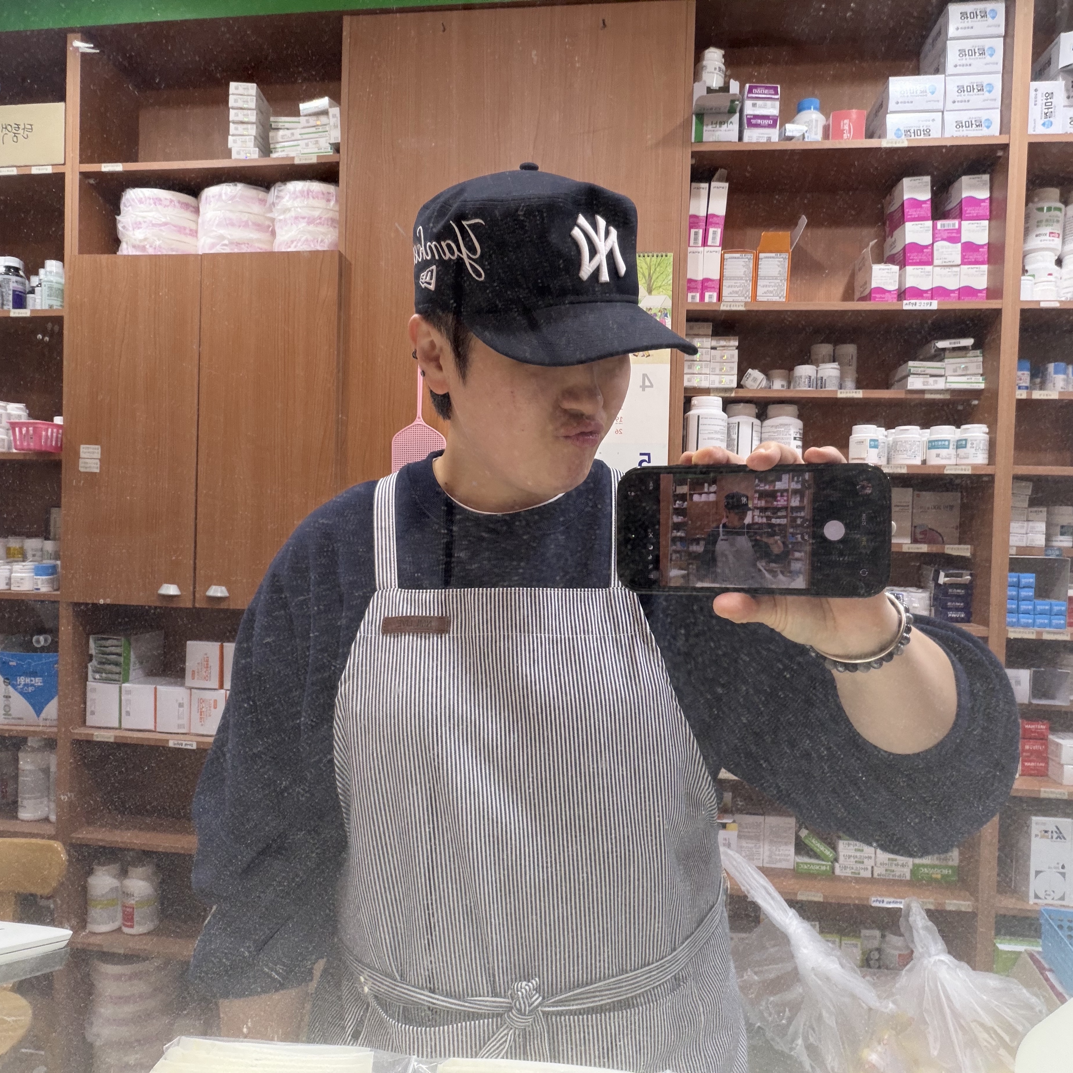 New Era MLB New York Yankees Pillbox Series Ball Cap Navy 착용 스타일