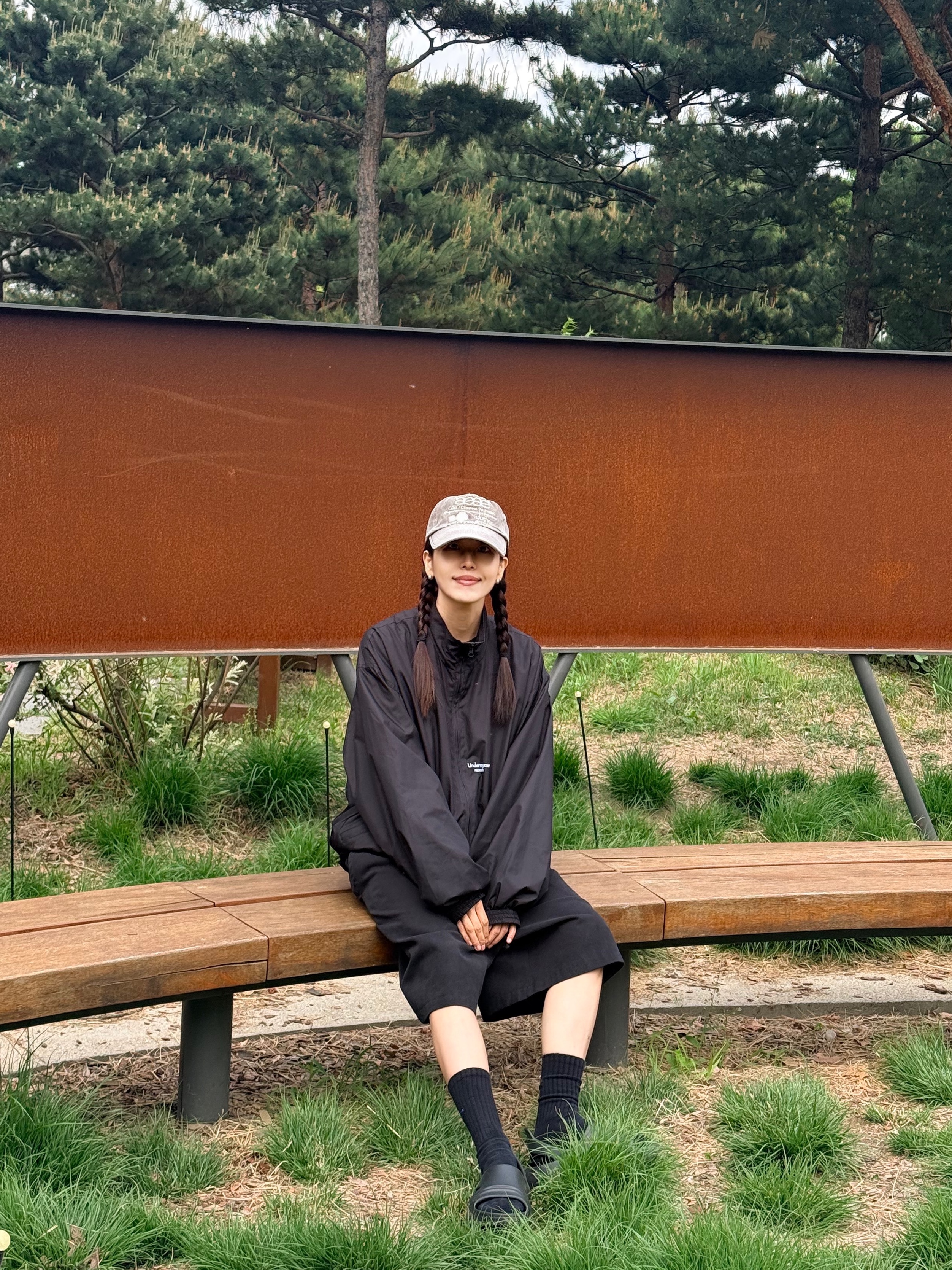 [예약 배송] AEAE Web Logo Washed 5 Pannel Ball Cap Brown, Undermycar Mu.24 Anti Fxxking Logo Play Crop Zip-up Jacket Black 착용 스타일 - 2