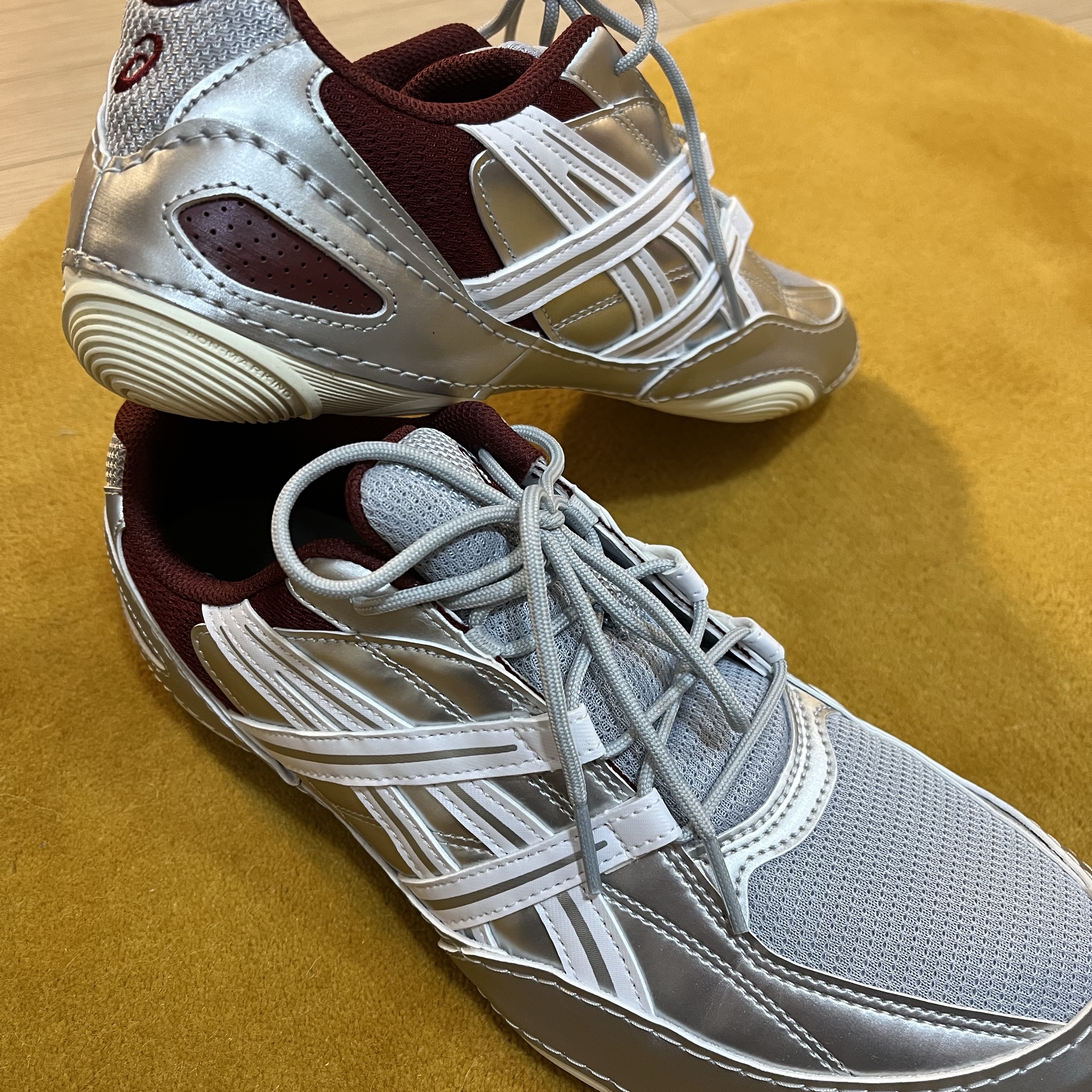 Asics Hypersync Piedmont Grey Pure Silver 착용 스타일