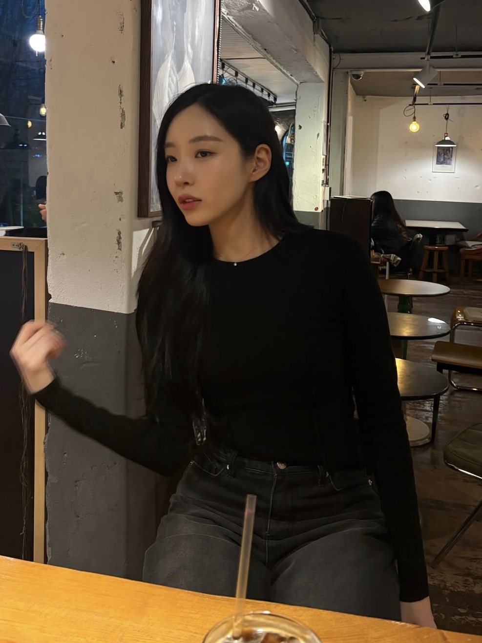 PHOS333 W Diagonal Long Sleeved Black 착용 스타일 - 3