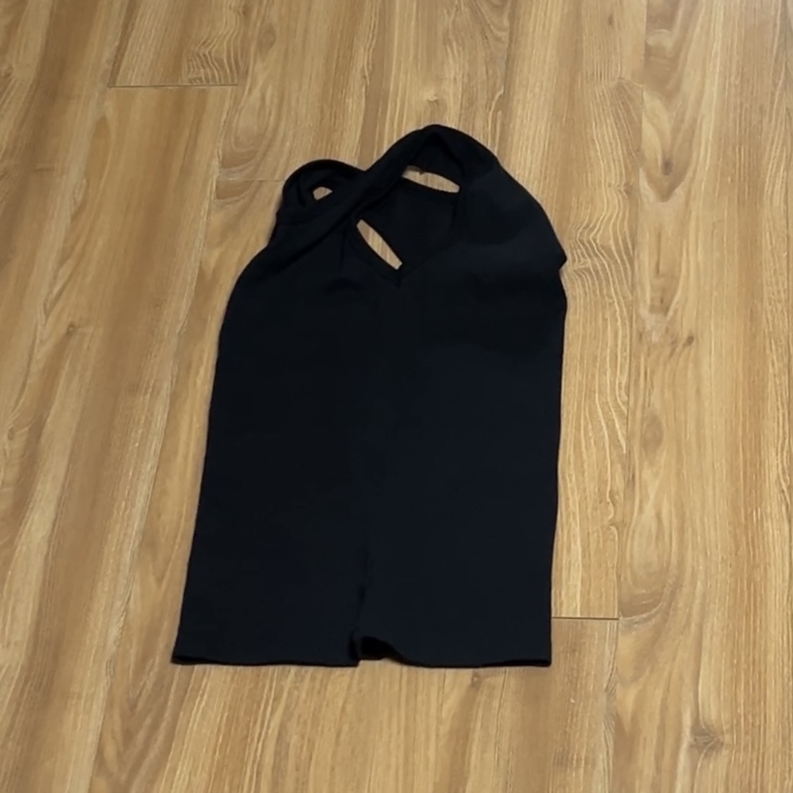 [KREAM 단독] runwhither Classic Singlet Black 착용 스타일