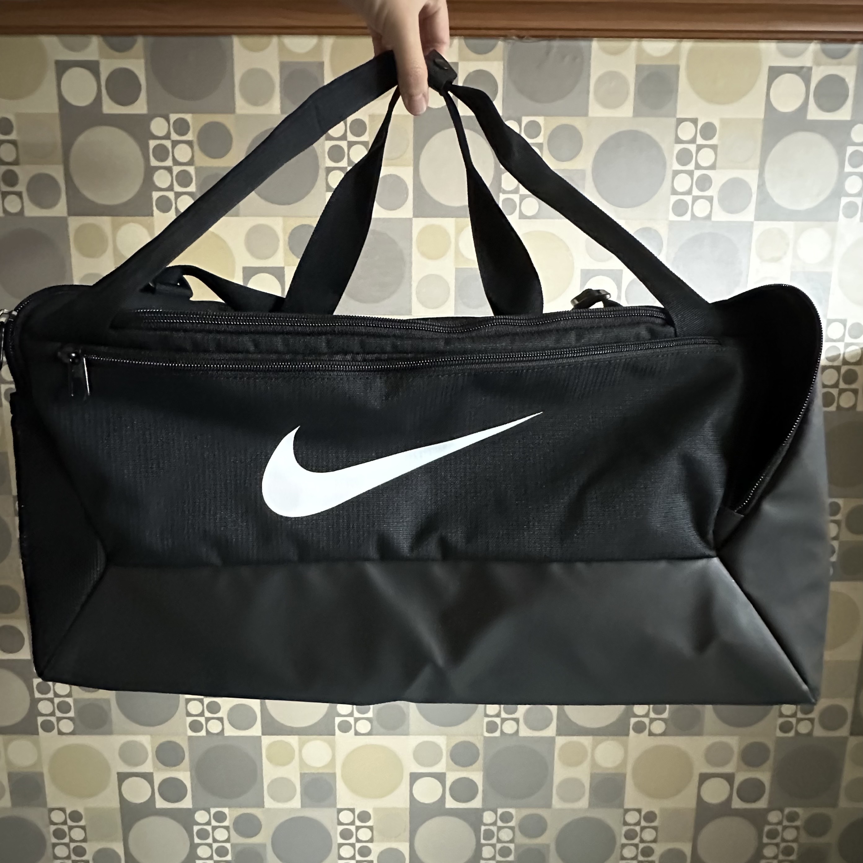 Nike Brasilia 9.5 Training Duffle Bag Small 41L Black 착용 스타일
