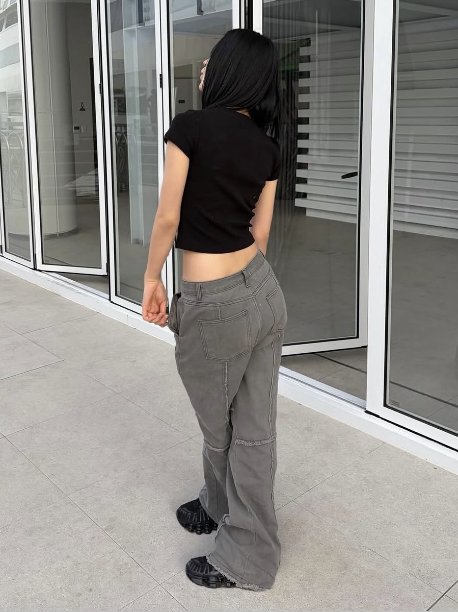 PHOS333 W Slim Fit Slit T-Shirt Black, PHOS333 Double Pocket Incision Jeans Grey 착용 스타일 - 4