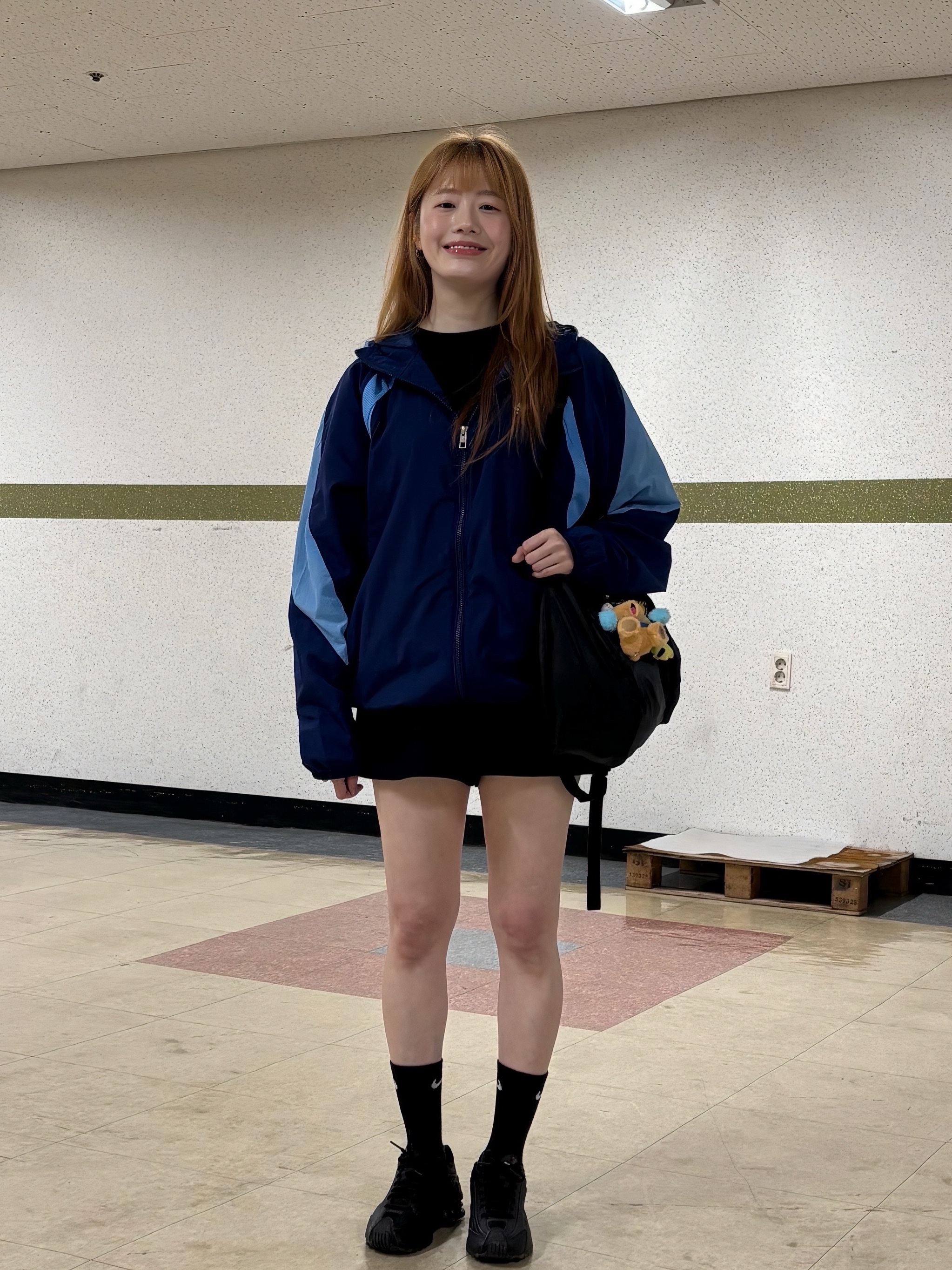 Starbucks x KBO Lions Bearista Keychain, (W) Nike Shox R4 Black 착용 스타일 - 7