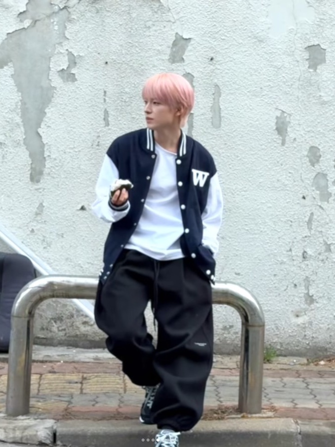 Undermycar Mu.03 Anti Fxxking Logo Play Oversized Sweat Jogger Black, Nonnod Scuba Zip Hoodie Black 착용 스타일 - 1