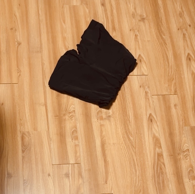 [KREAM 단독] runwhither 5inch Shorts Black 착용 스타일