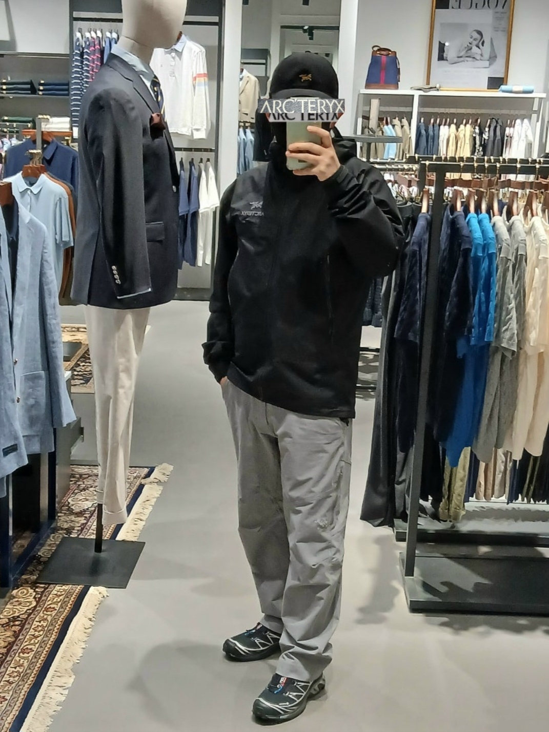 Arc'teryx Small Bird Cap Black, Arc'teryx Cronin Cotton Pants Void 착용 스타일