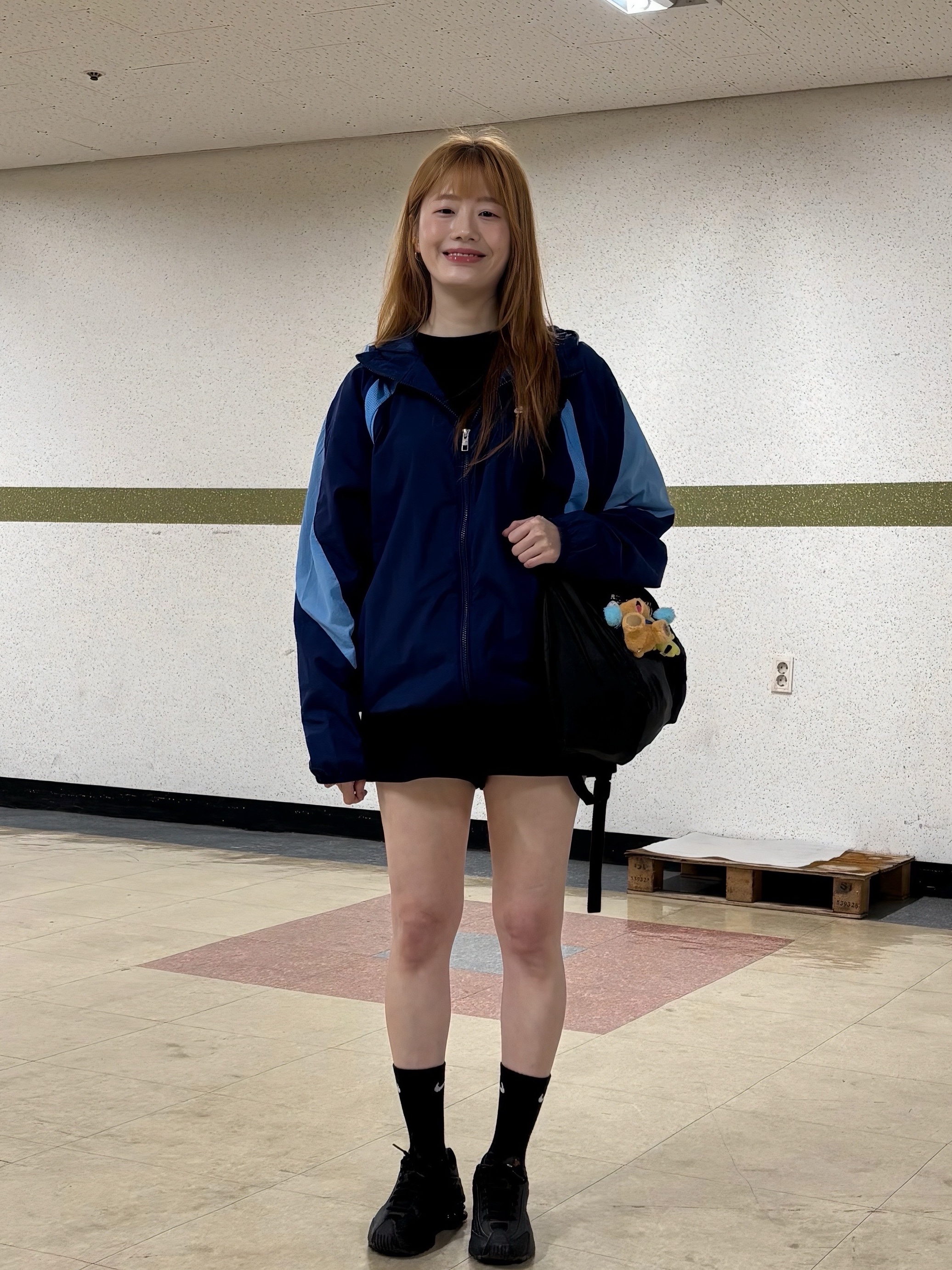Starbucks x KBO Lions Bearista Keychain, (W) Nike Shox R4 Black 착용 스타일 - 6