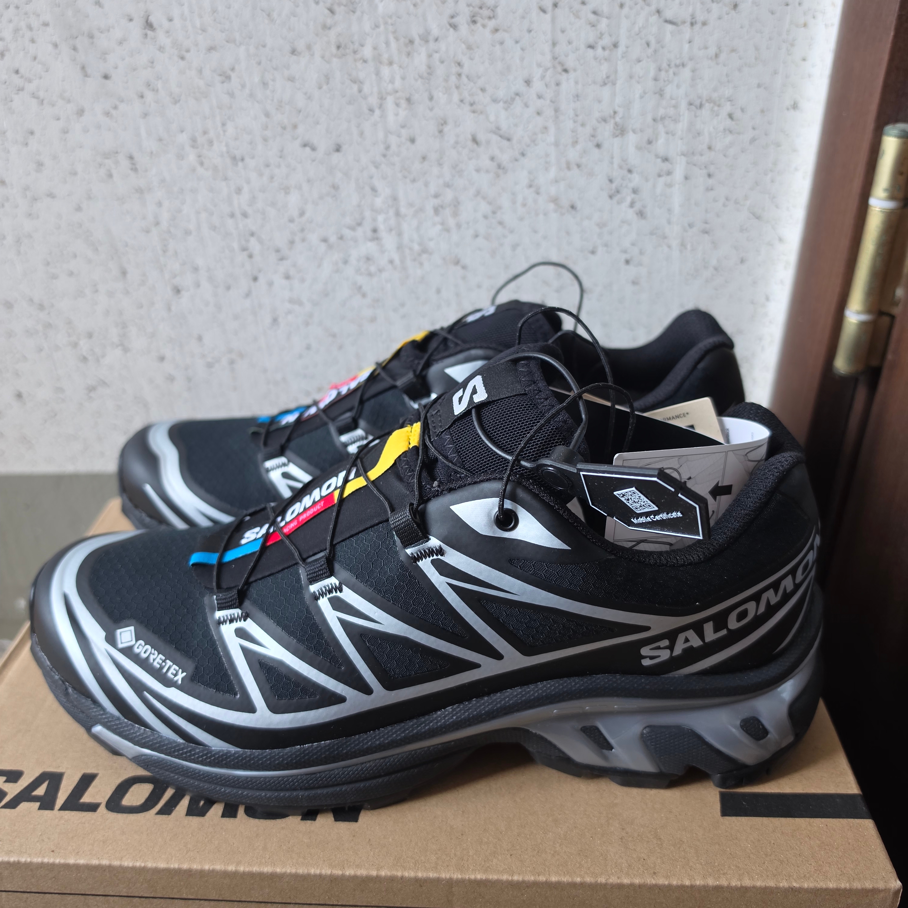 Salomon XT-6 GTX Black Silver 착용 스타일 - 1