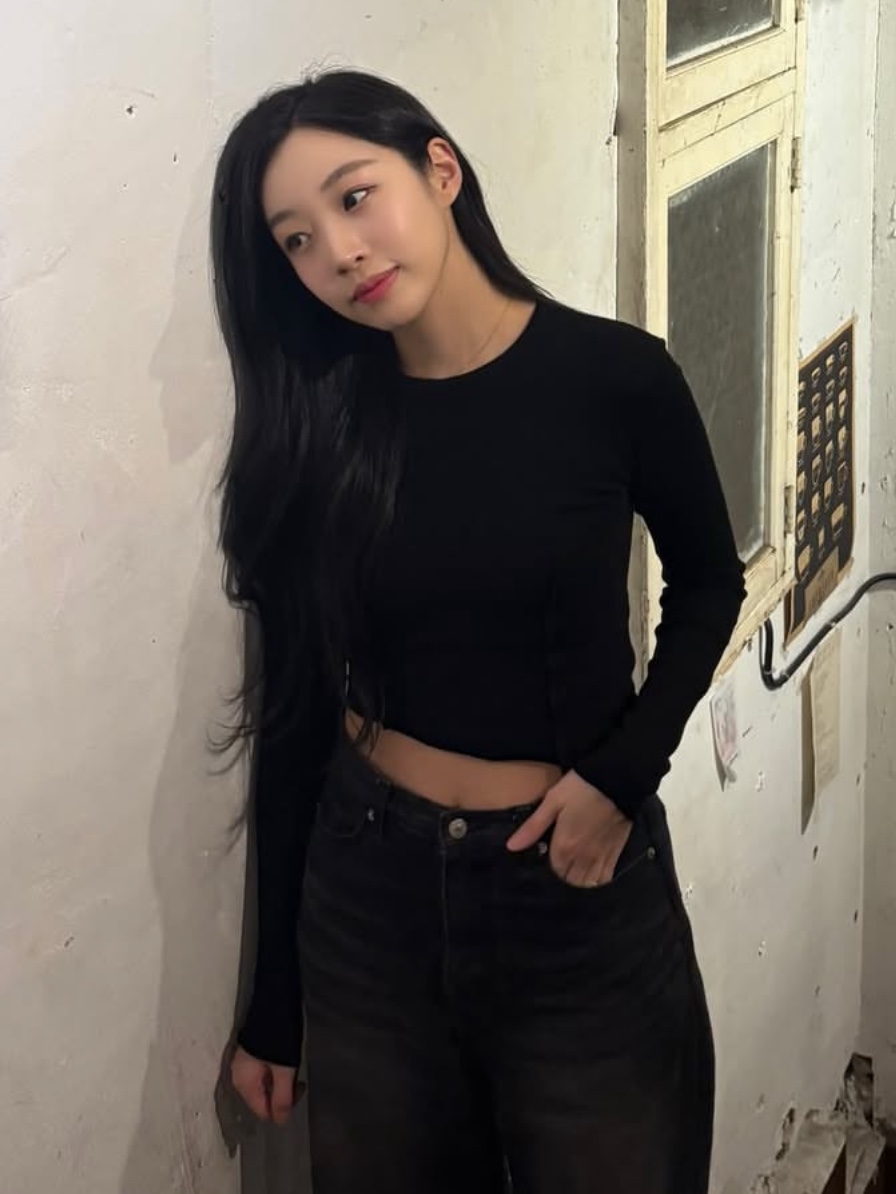 PHOS333 W Diagonal Long Sleeved Black 착용 스타일 - 1