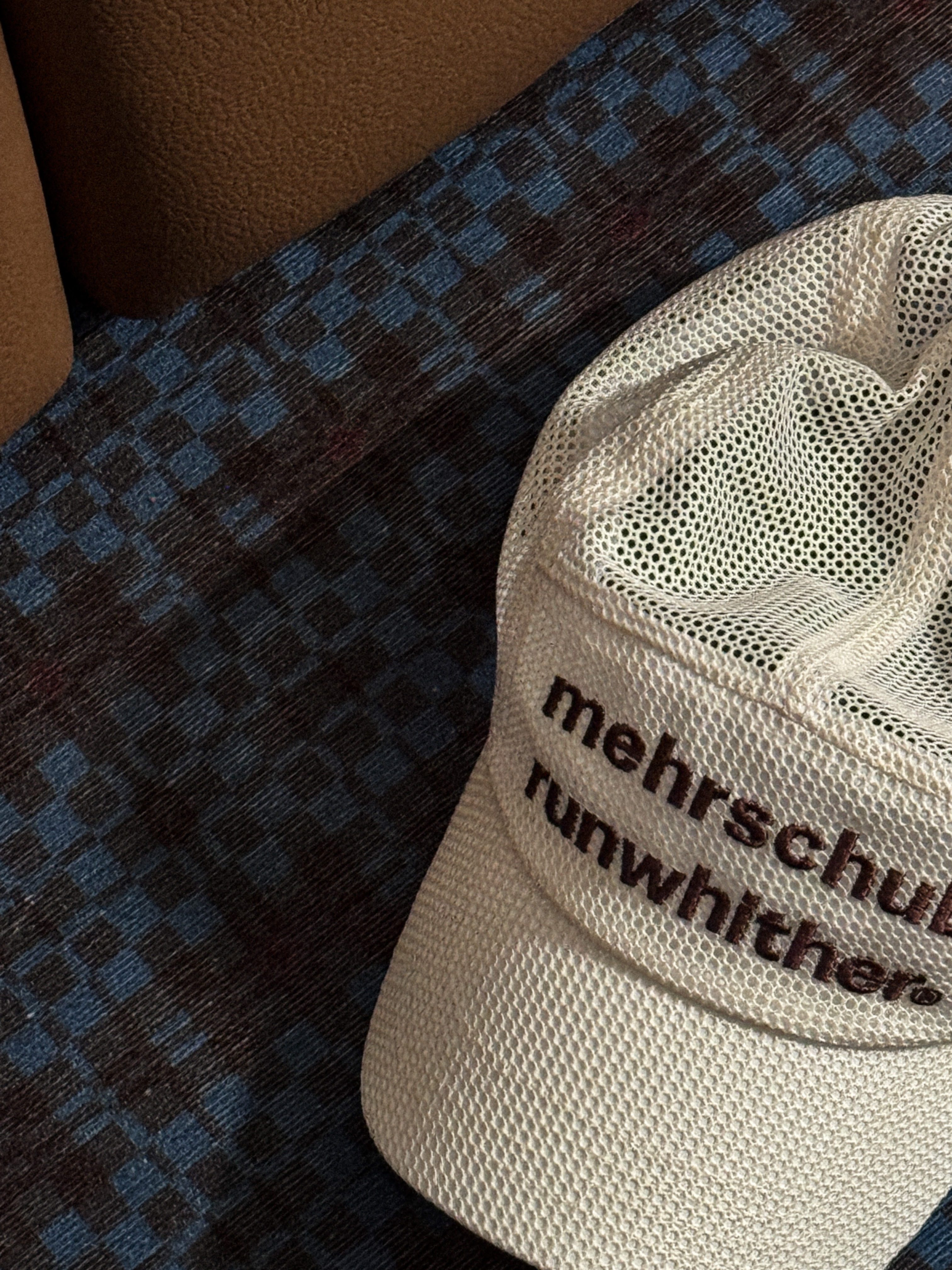 [KREAM 단독] runwhither Mesh Cap Ivory 착용 스타일 - 5
