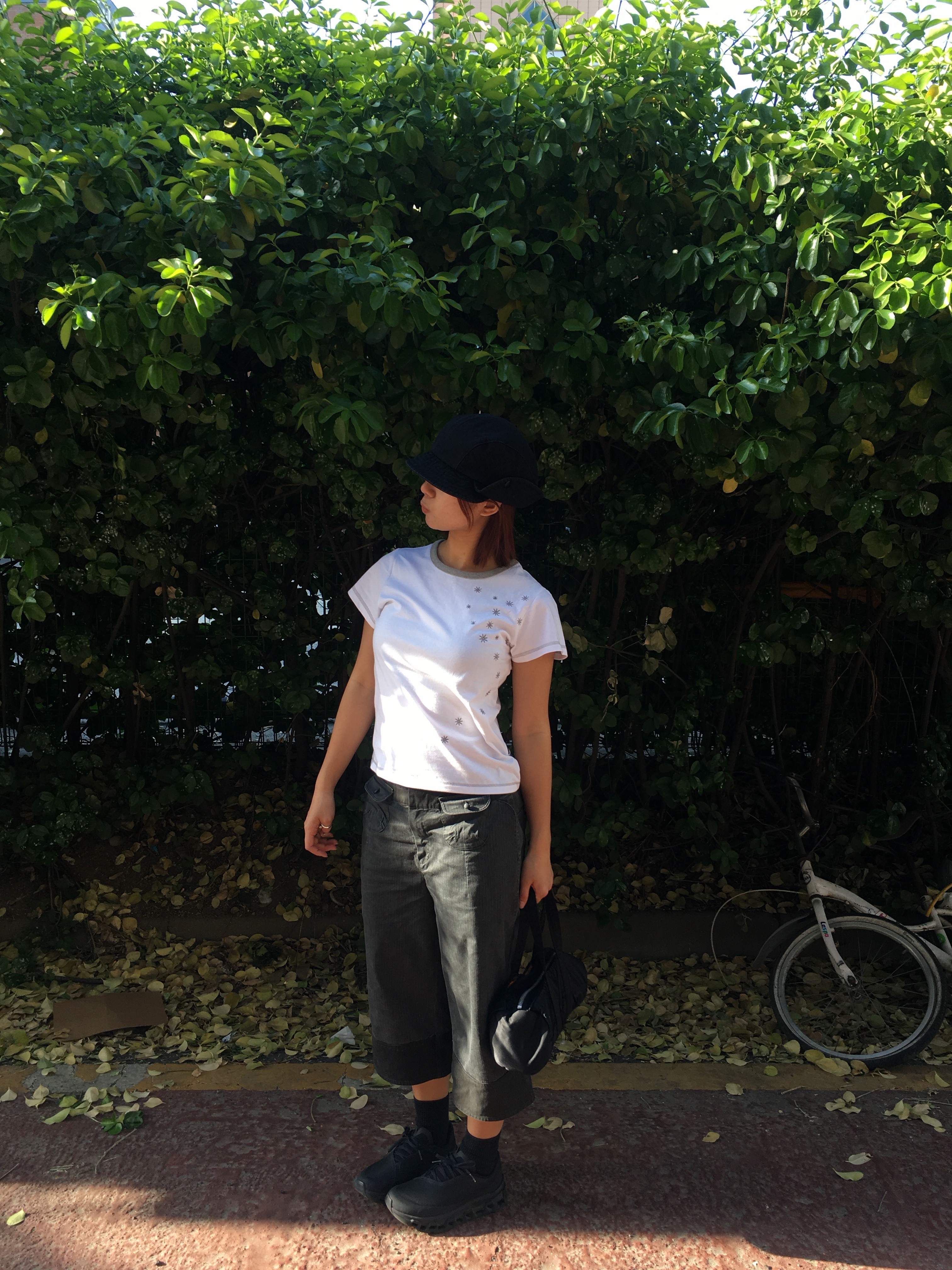 On Running x Post Archive Faction (Paf) Cloudmonster 2 Thorn Brown, Porter Tanker Duffle Bag S Black 착용 스타일 - 2