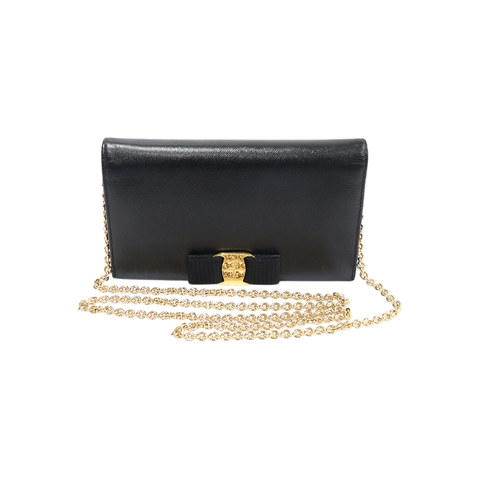 IT7VFTMQUH5S Ferragamo 22 B850 Black Saffiano Vara Bow Mini WOC Chain Crossbody Bag