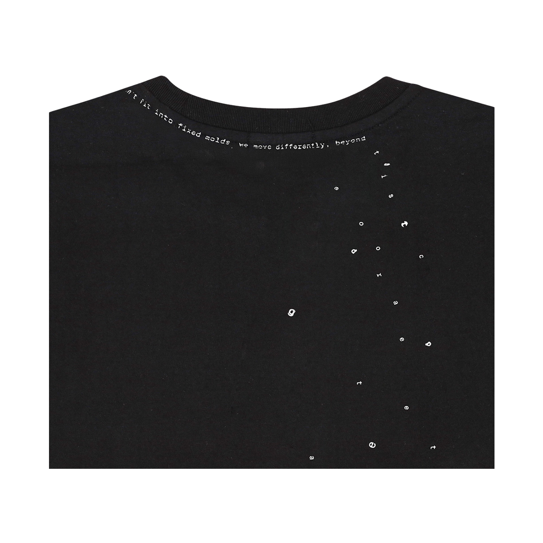 닷지툴 백 타이포 티셔츠 블랙(dadgetool Back Typo T-Shirt Black) - 4