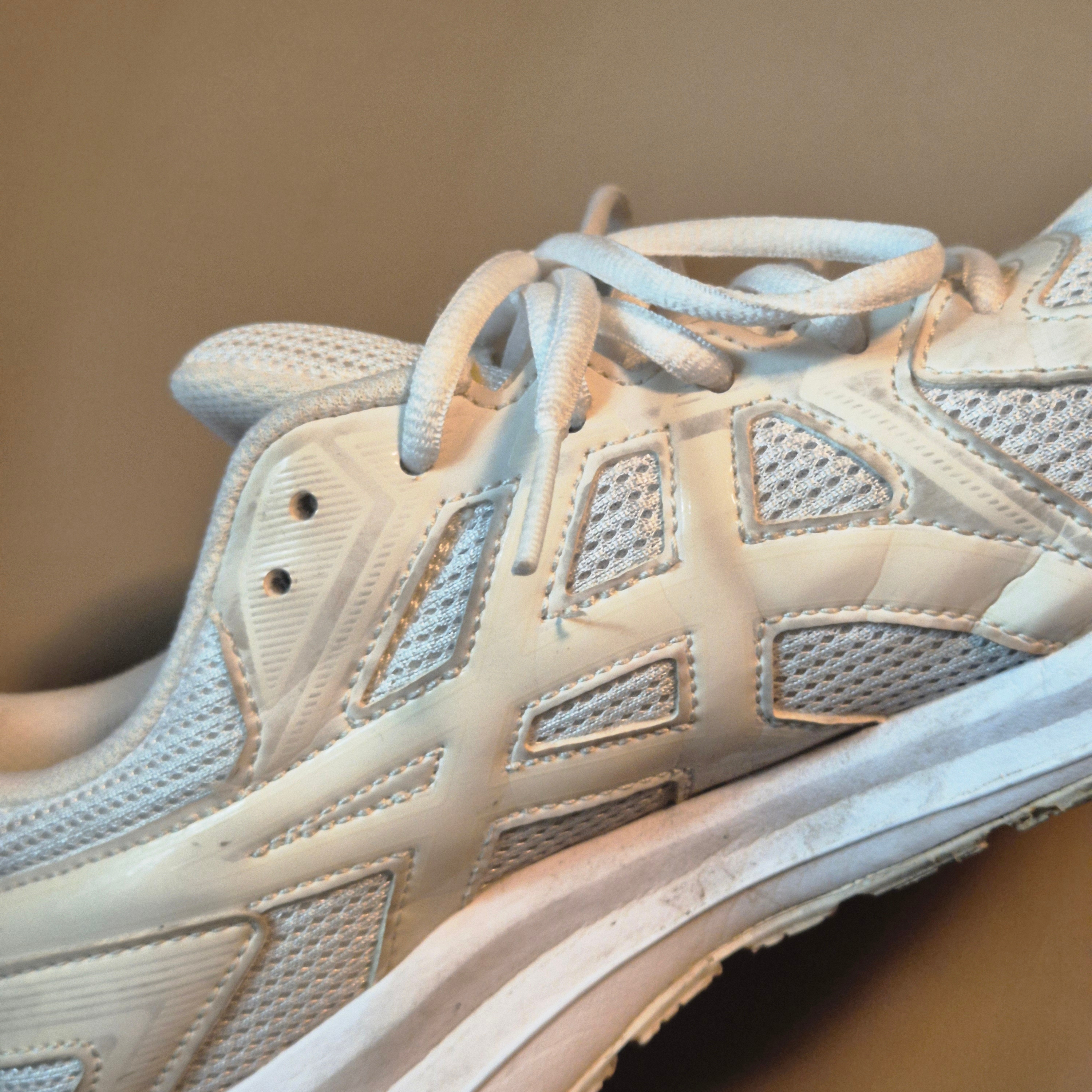 Asics Jog 100 T White - 4E Extra Wide 착용 스타일