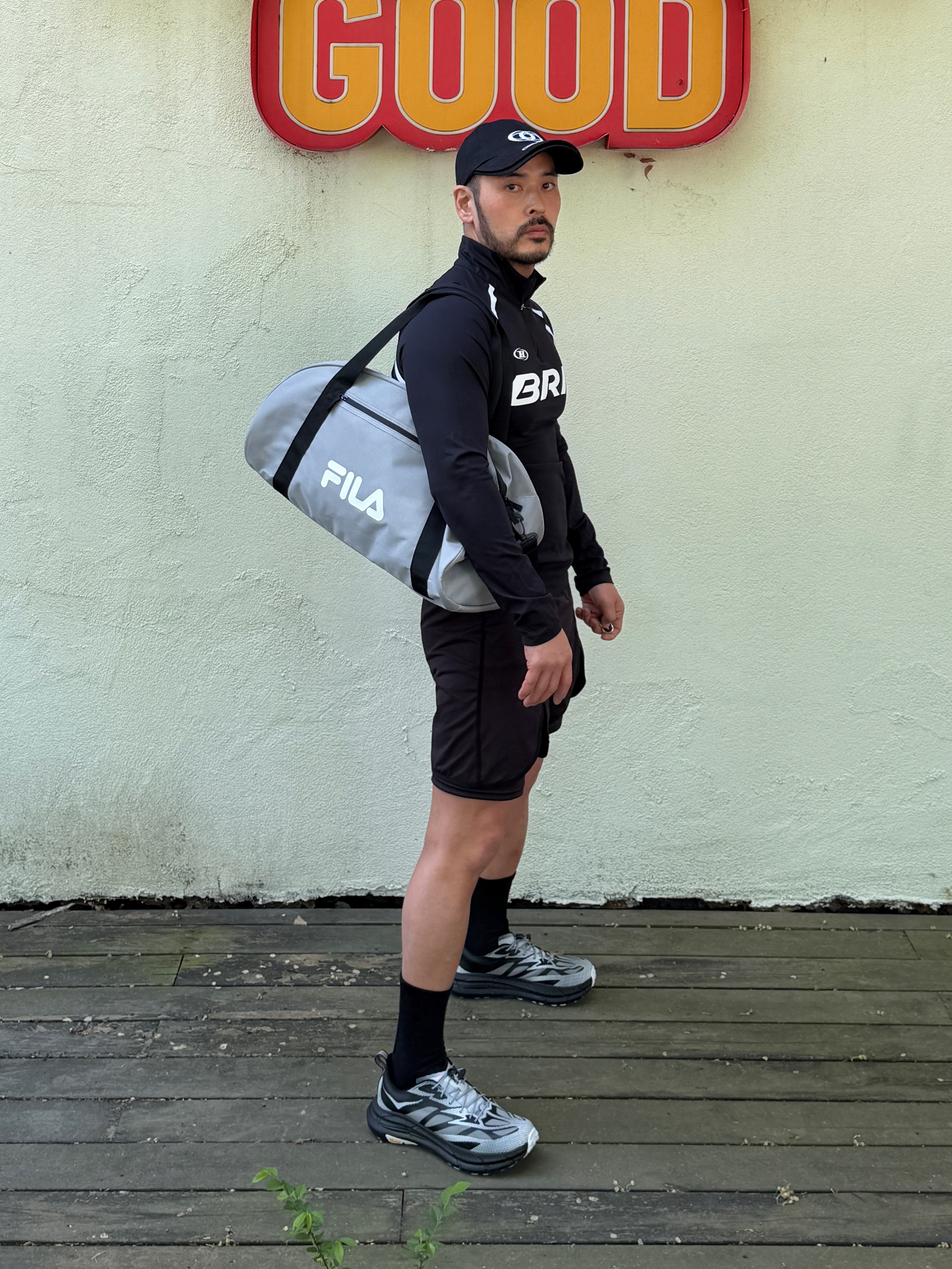 BORN TO WIN BRN Slim Half Zip-Up Longsleeve Black, Hoka Mafate Speed 4 Lite TS Black White 착용 스타일 - 1