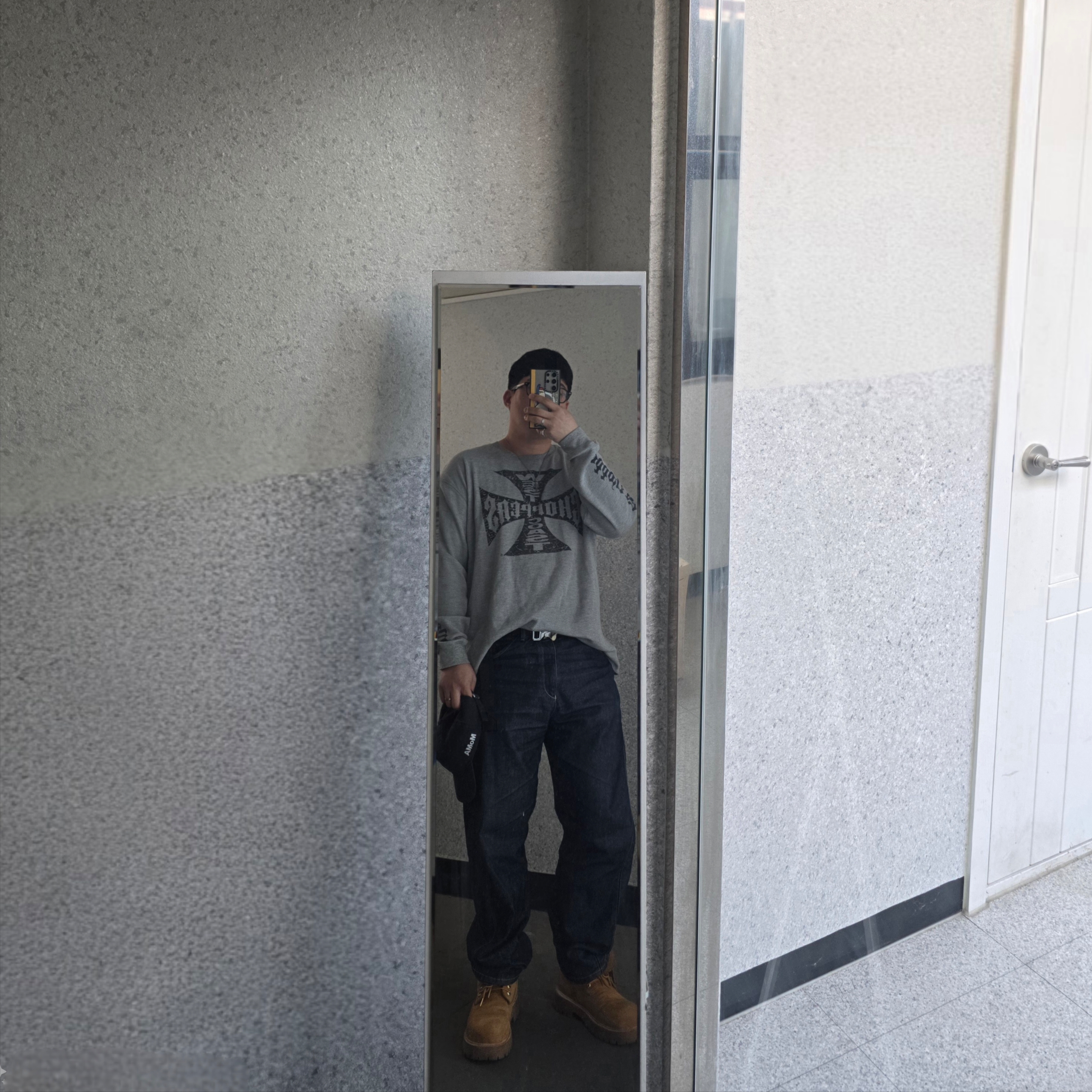 Kinchi x My Name Is Peter Boots - 888 (a) Yellow, [프리오더] KID MIILI x DAVID AVLN Glacier Diamond Pendant 착용 스타일