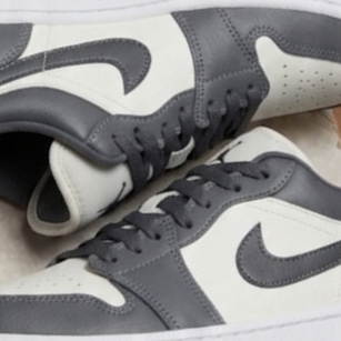(W) Jordan 1 Low Sail Dark Grey 착용 스타일