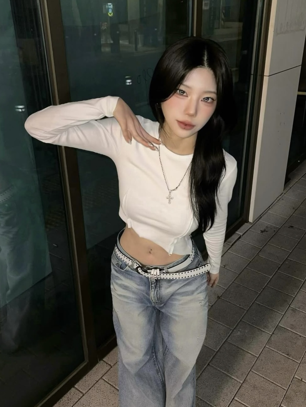 PHOS333 W Diagonal Long Sleeved White 착용 스타일 - 2