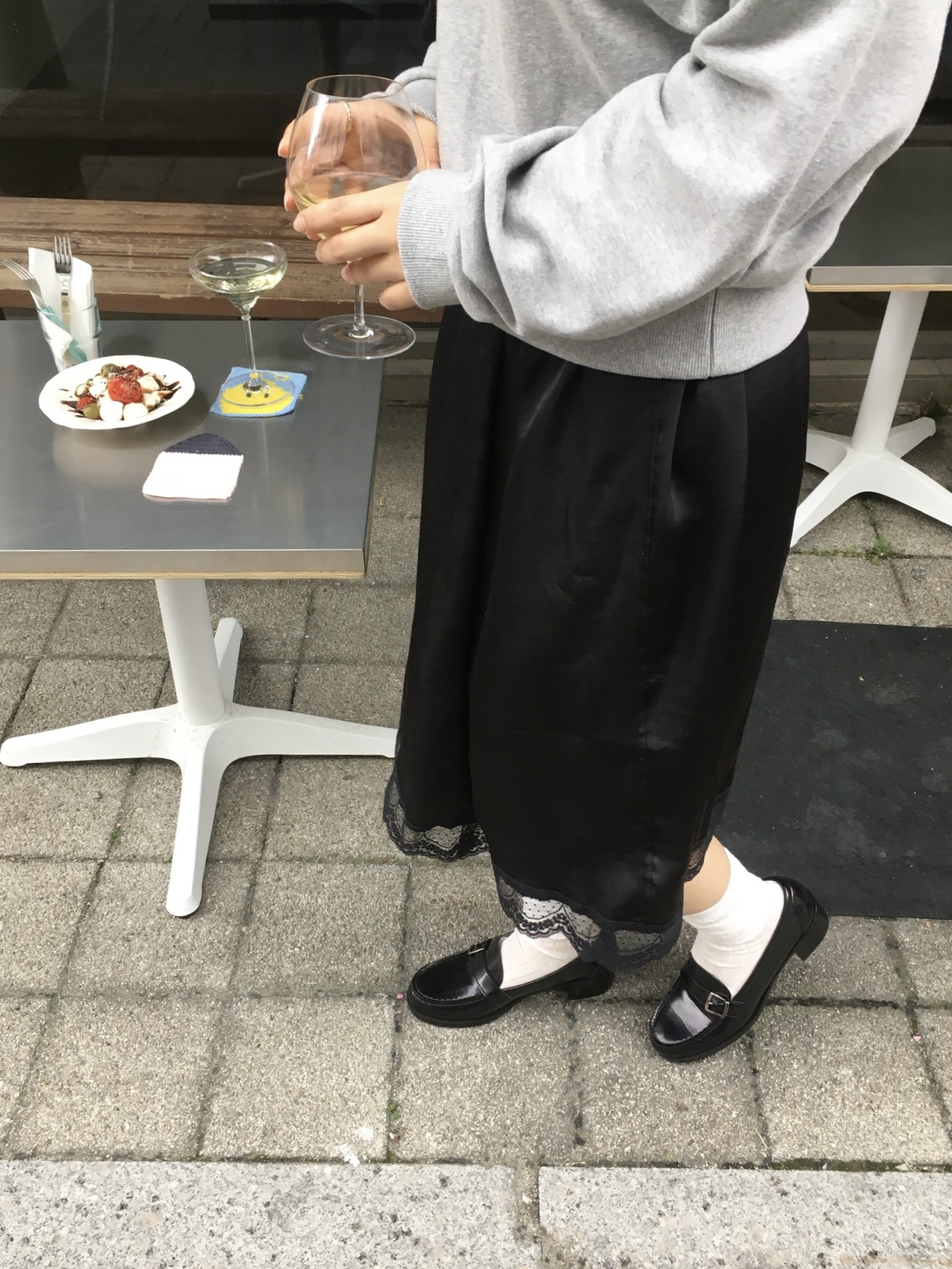 Haruta HS-4600 Ring Strap Heel Loafer Black 착용 스타일 - 4