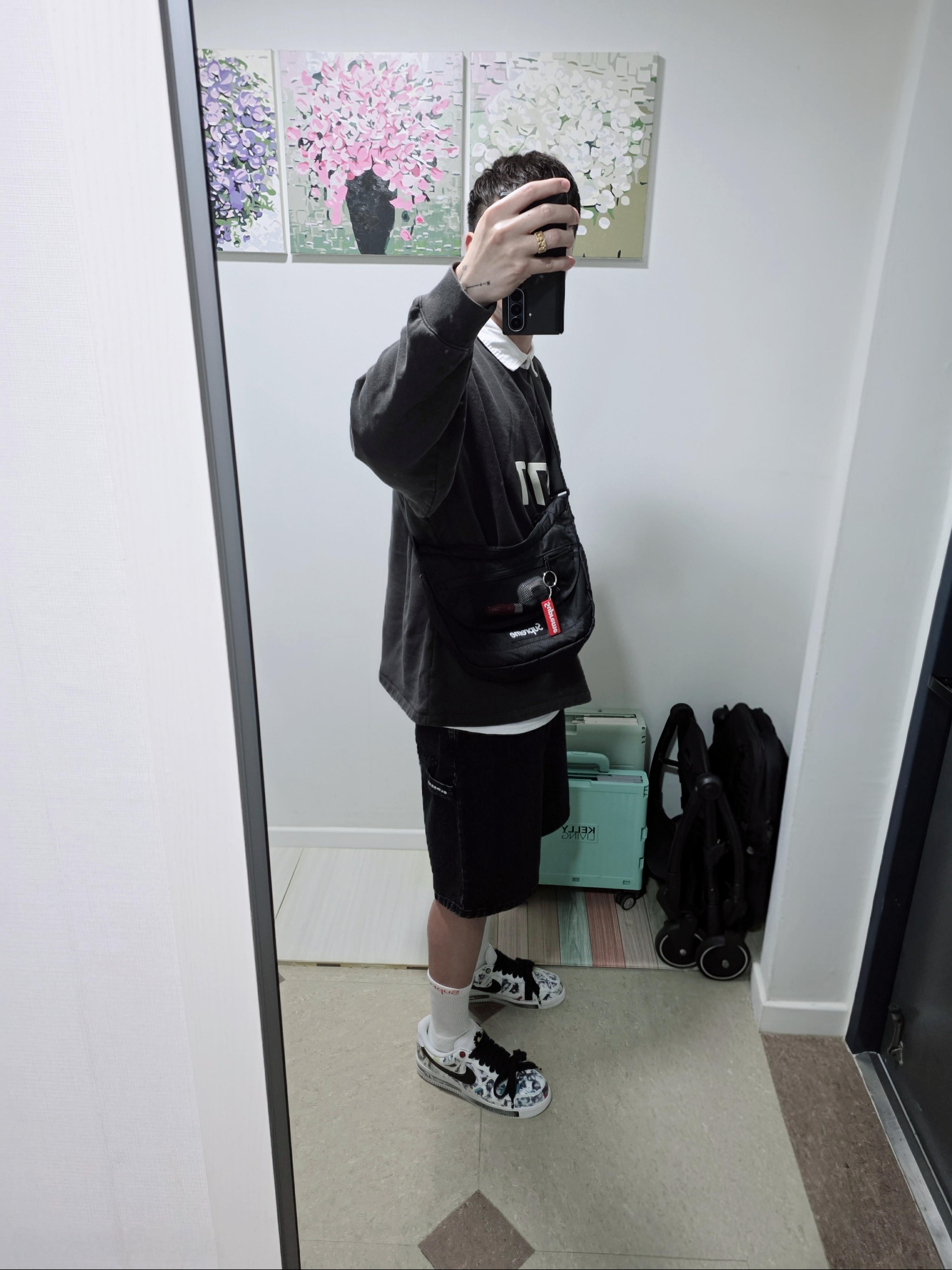 Essentials 1977 Rugby Long Sleeve Polo Iron - 22SS, Supreme x Nike Denim Short Black - 24SS 착용 스타일