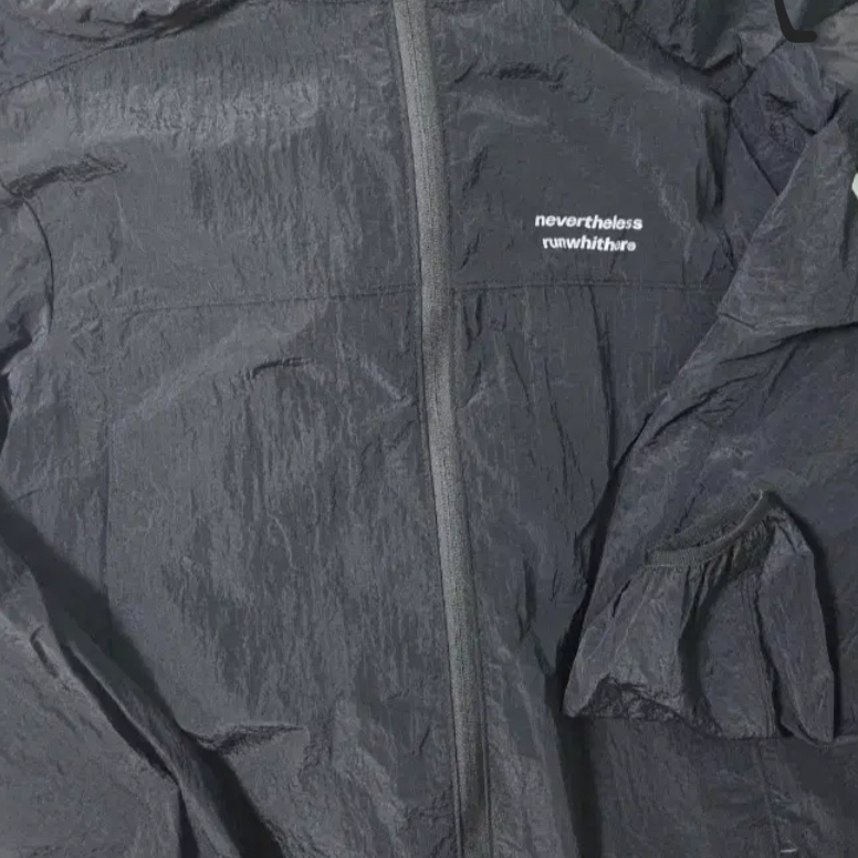 [KREAM 단독] runwhither Windbreaker Jacket V2 Black 착용 스타일