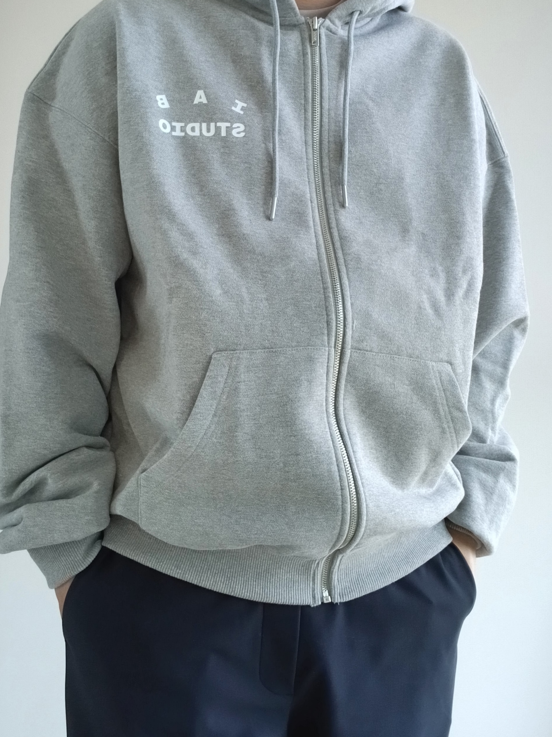 IAB Studio Zip-Up Hoodie Melange Gray - 26SS 착용 스타일 - 6