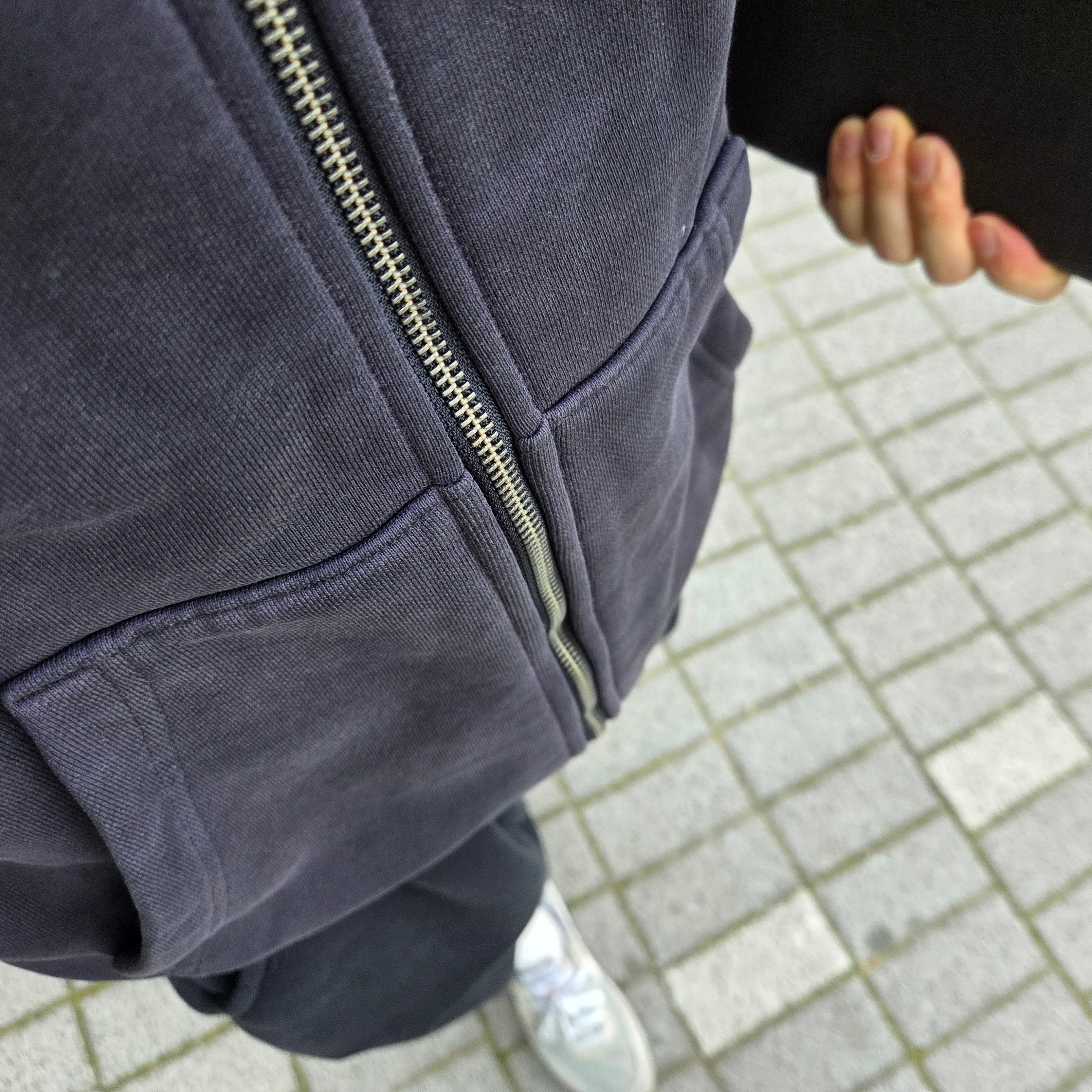 Jordan x Levi's Full Zip Hoodie Black (IM6734-010) 착용 스타일 - 2