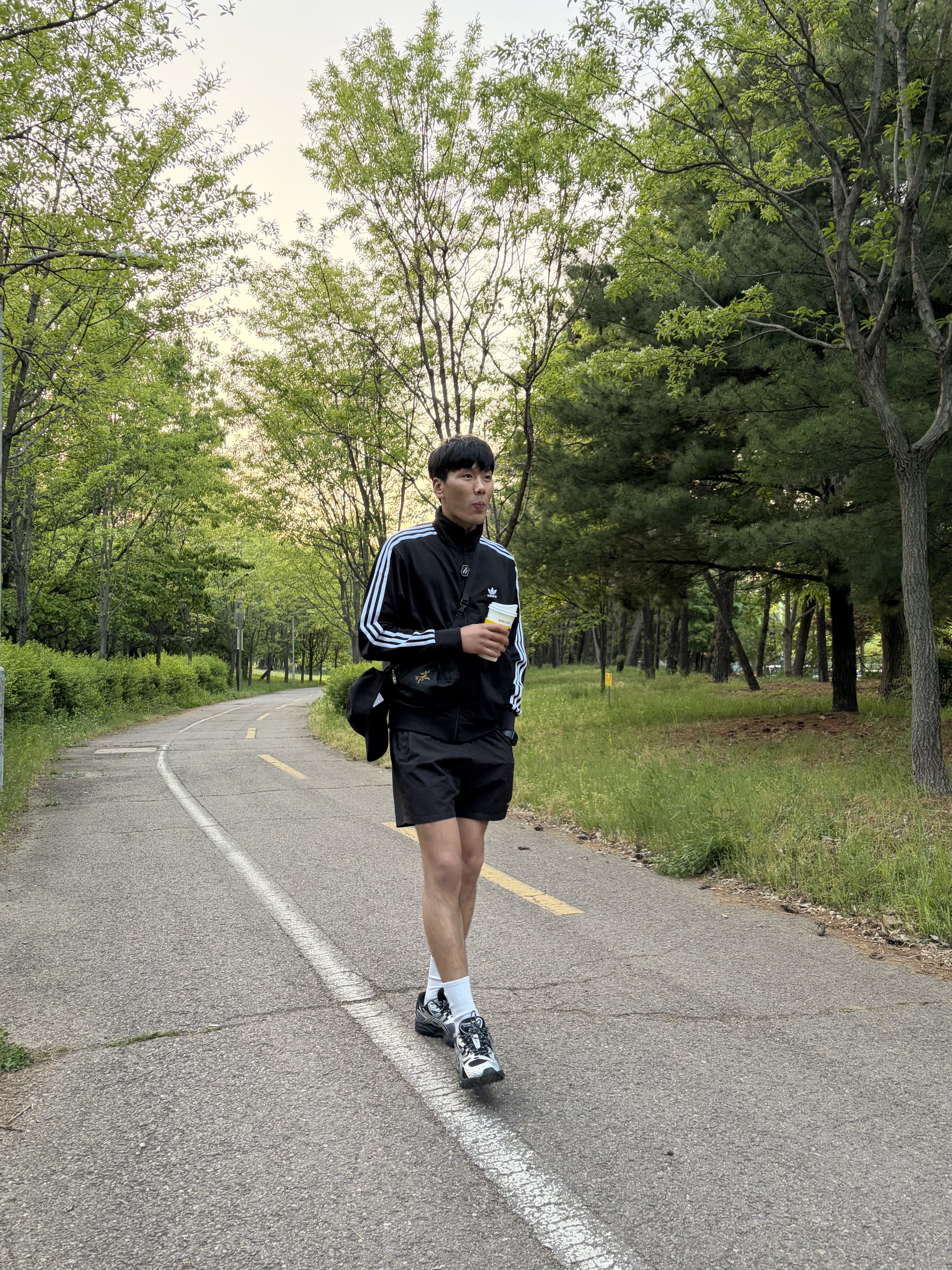 Asics Gel-Nimbus 10.1 Black Pure Silver - Korea Exclusive, Adidas Adicolor Classics Firebird Track Top Black - KR Sizing 착용 스타일 - 2
