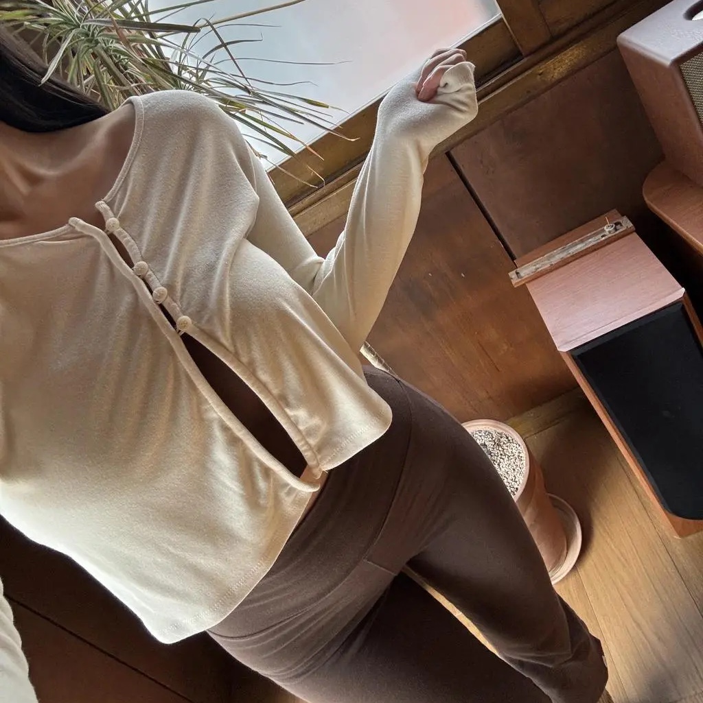 DHYANI Soft Tale Cardigan 2colors 착용 스타일