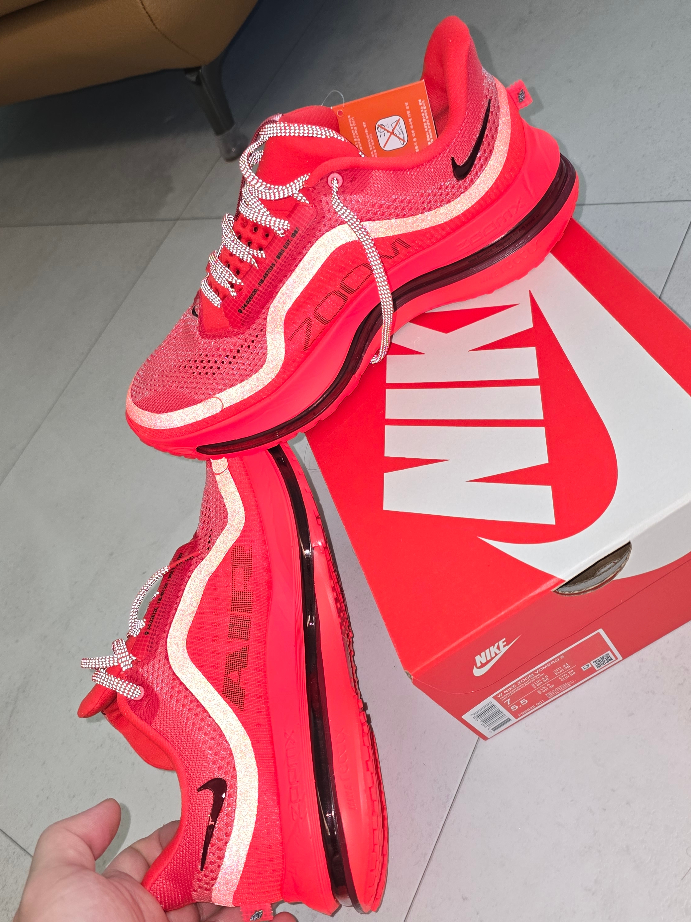 Nike Pegasus Premium Light Crimson Bright Crimson 착용 스타일 - 2