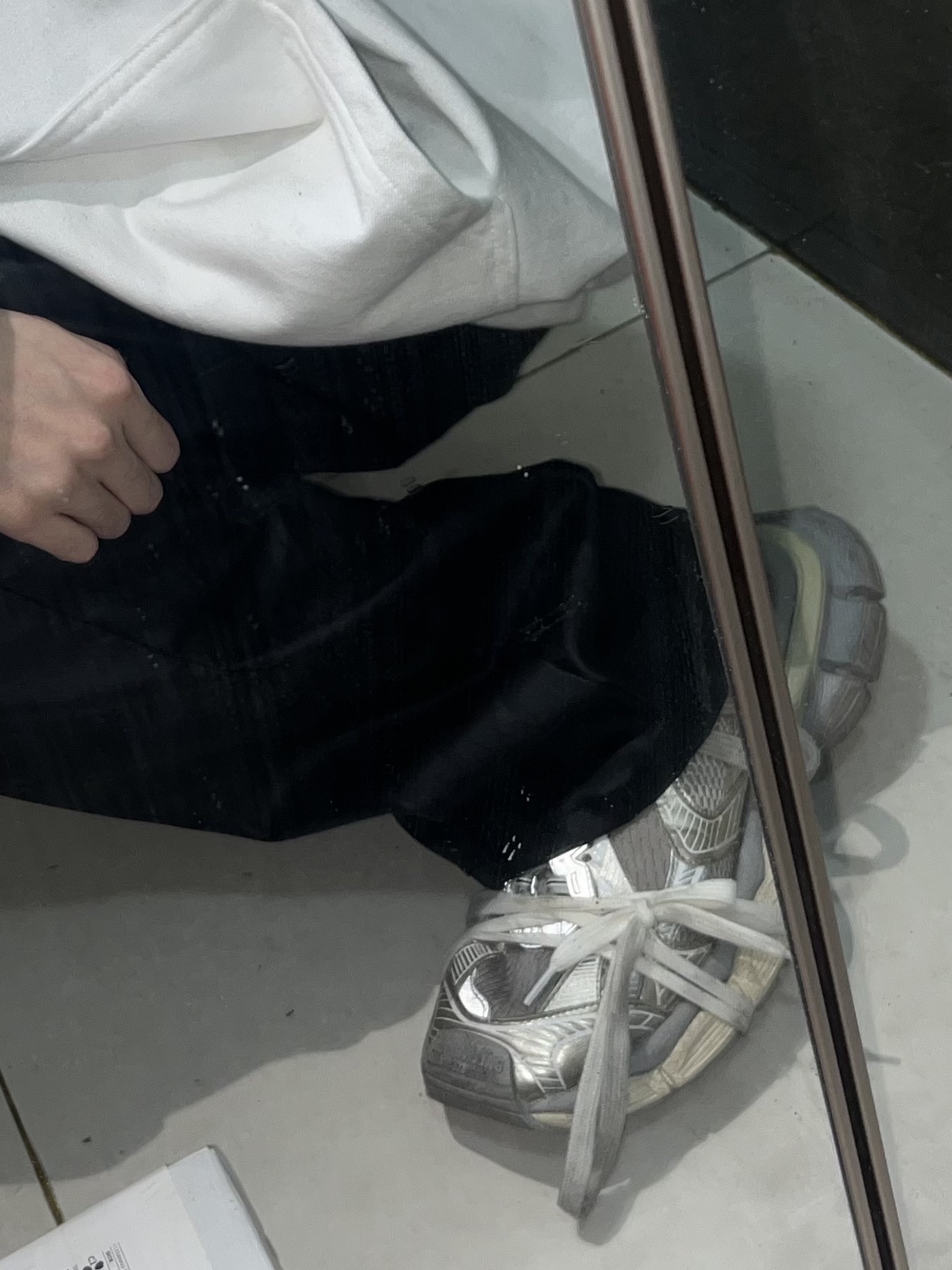 Project G/R Orgasm Donor Hoodie Dirty White, Balenciaga 3XL Sneakers Light Beige 착용 스타일 - 2