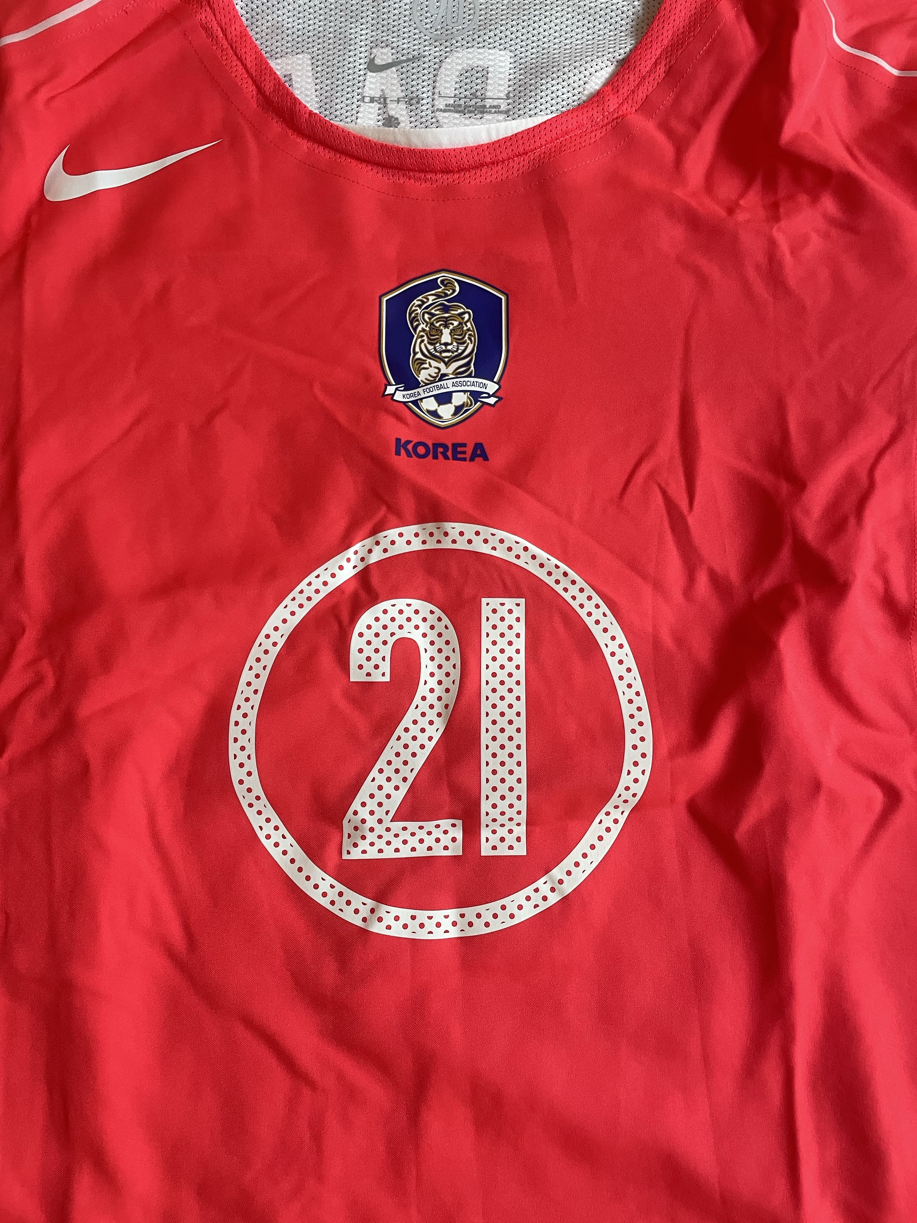 Nike Park Ji-Sung South Korea 2004 Total 90 Reissue Soccer Replica Jersey (Marking Ver.) 착용 스타일 - 2
