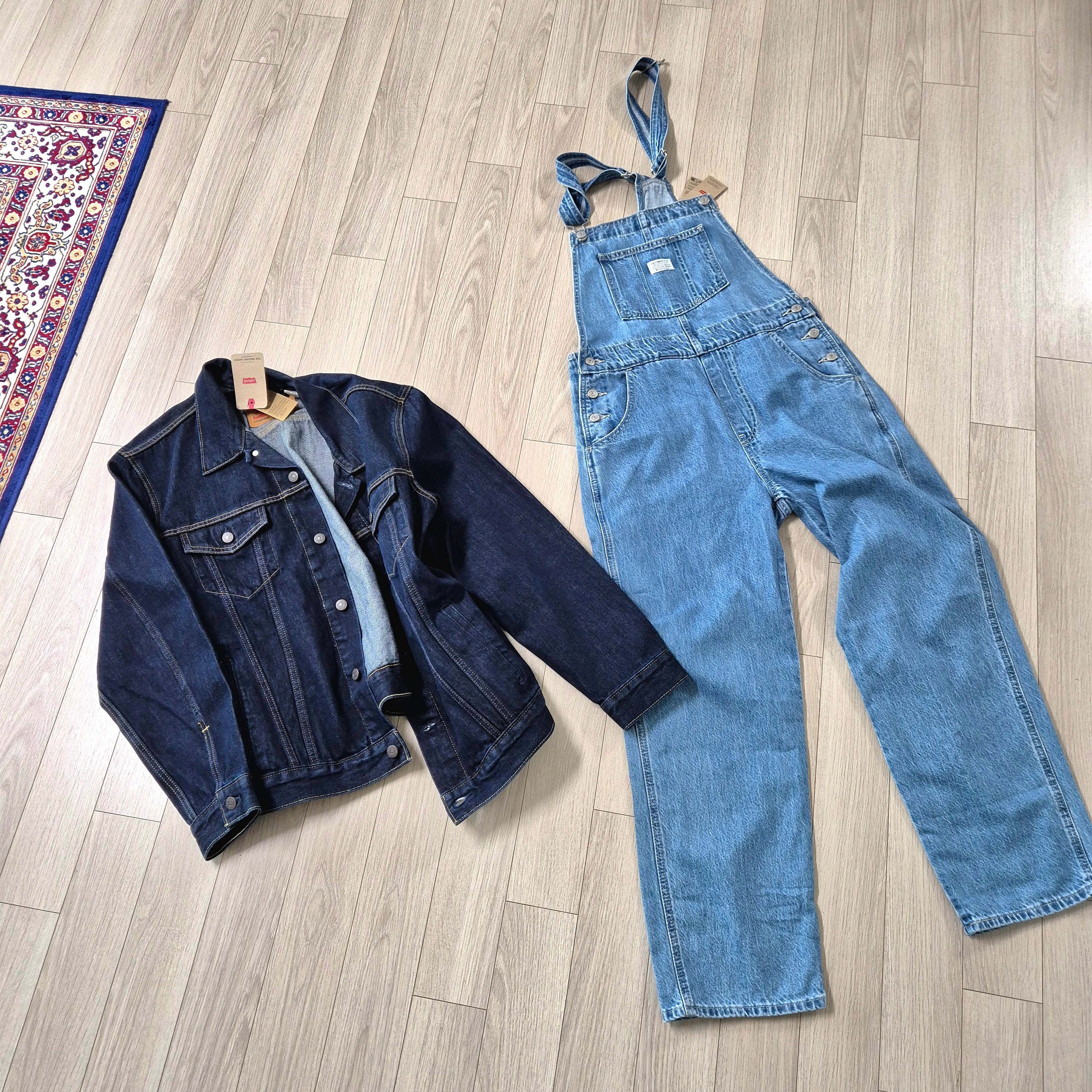 Levi's Type III Trucker Jacket Dark Indigo, Levi's Vintage Overalls Medium Indigo 착용 스타일 - 1