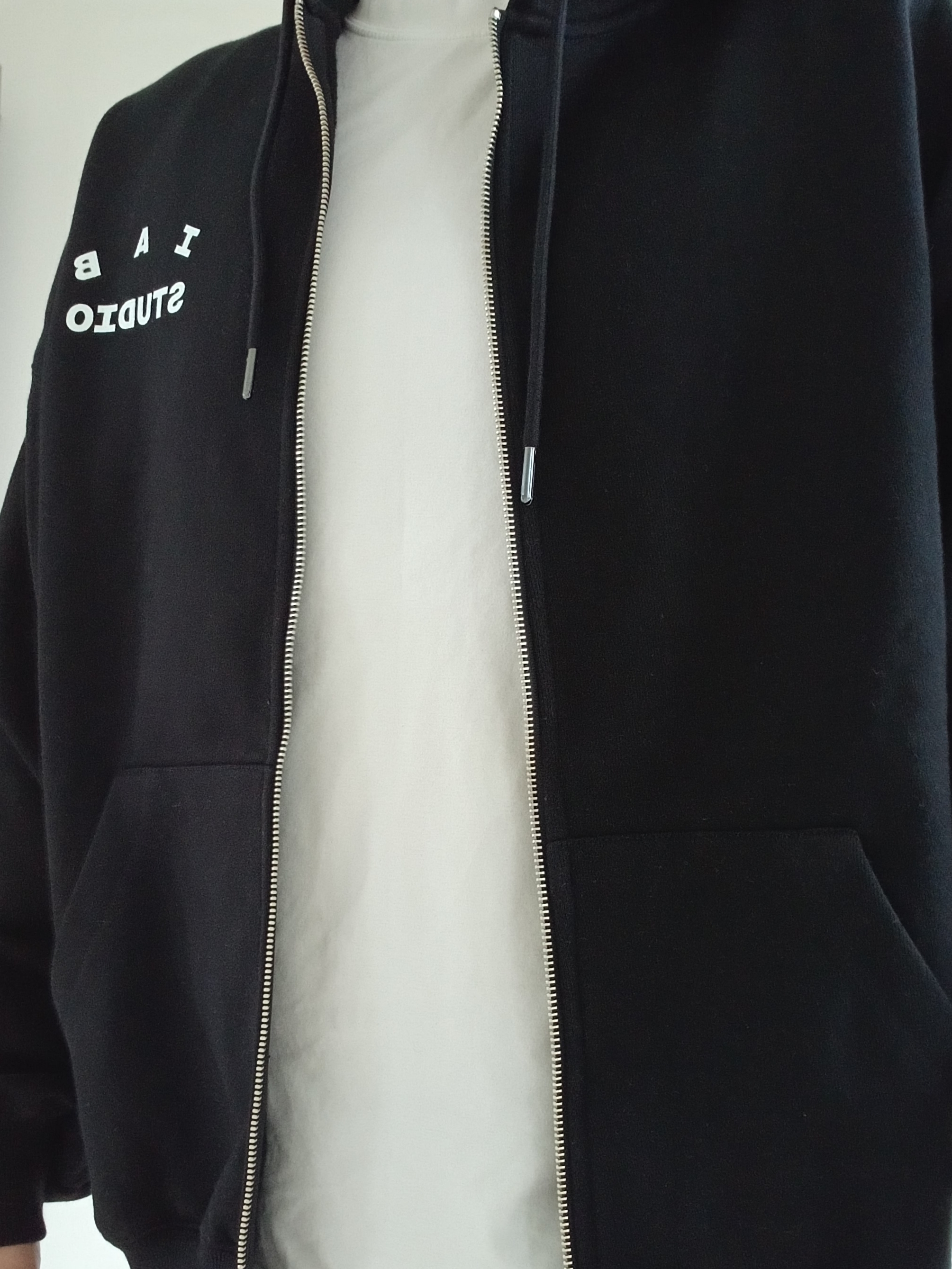 IAB Studio Zip-Up Hoodie Black - 26SS 착용 스타일 - 8