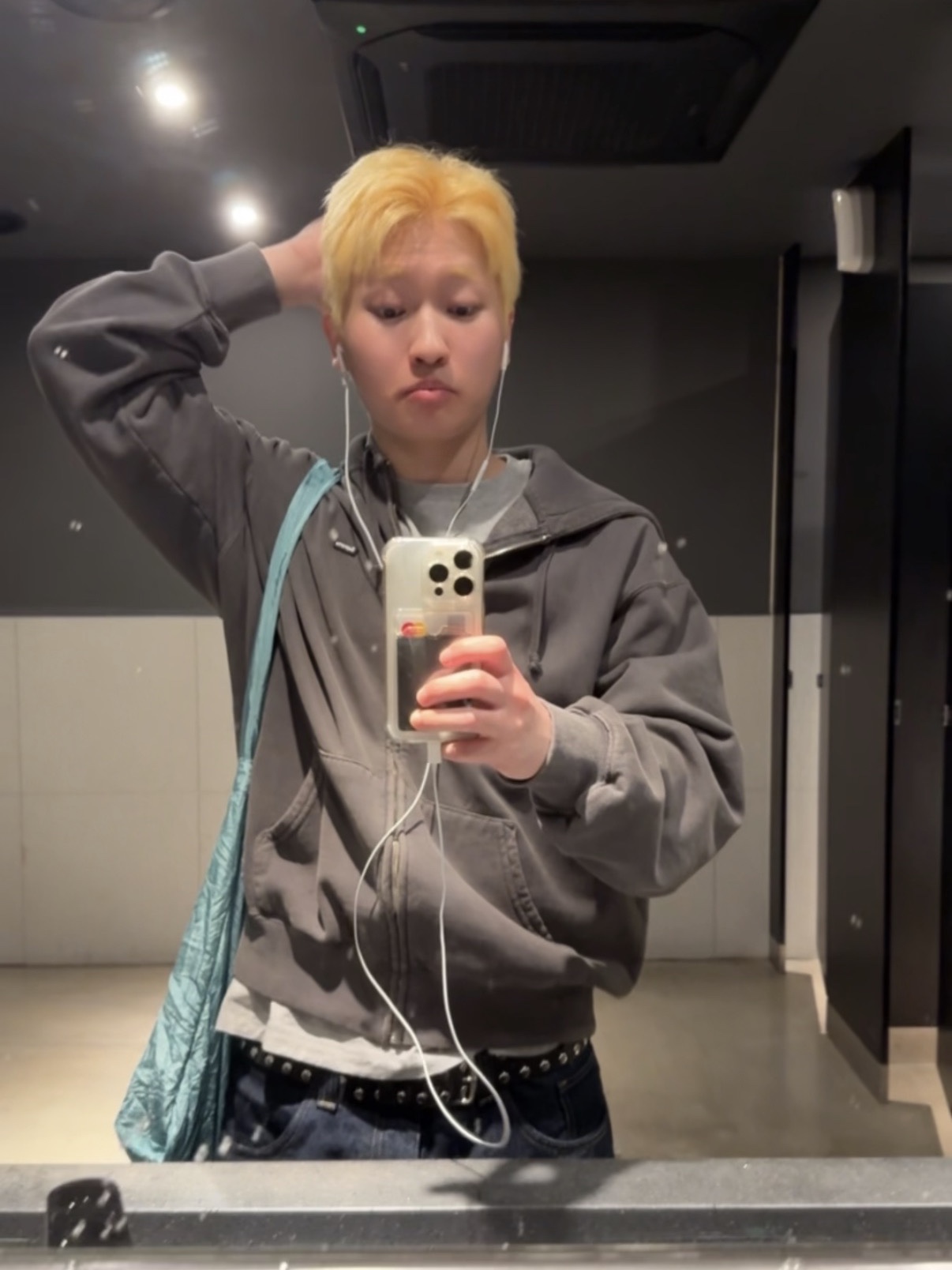 Ticket to the Moon Eco Bag Medium Mint Jade Green (15L), Supreme Overdyed Small Box Zip Up Hooded Sweatshirt Black - 24SS 착용 스타일 - 1