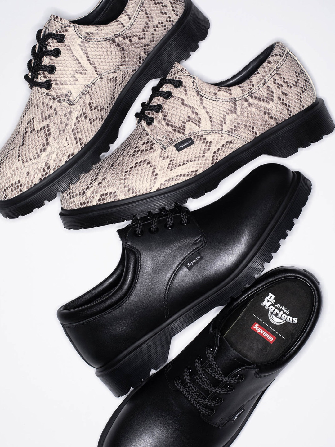 Dr. Martens x Supreme Postal Supreme 4-Eye Shoe Black - 26SS, Dr. Martens x Supreme Postal Supreme 4-Eye Shoe Snakeskin - 26SS 착용 스타일 - 4
