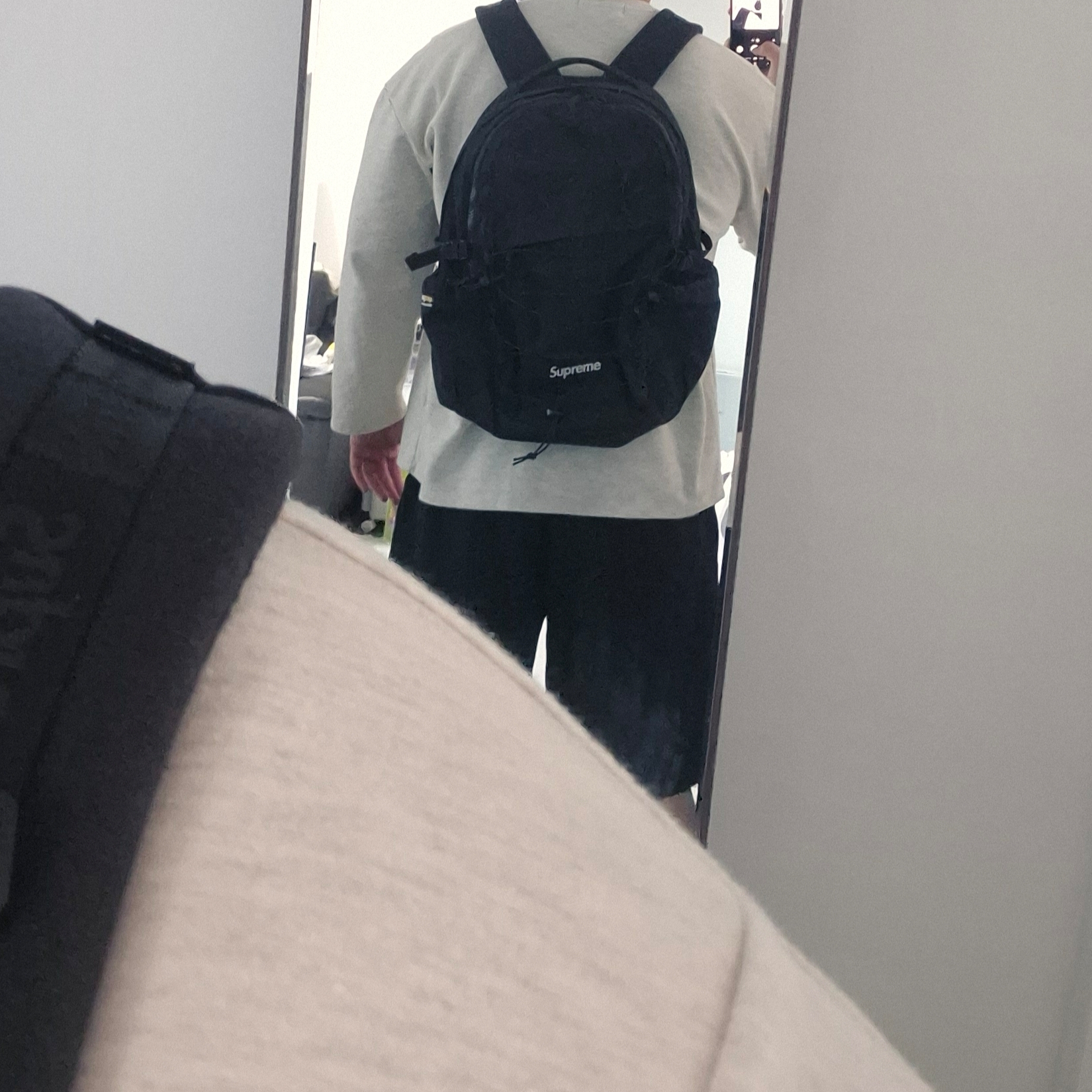 Supreme Backpack Black - 25SS 착용 스타일
