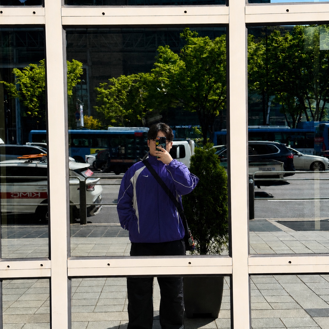 Supreme x Nike Track Jacket Purple - 25SS, Montbell Pocketable Light Shoulder Bag Small Black 착용 스타일