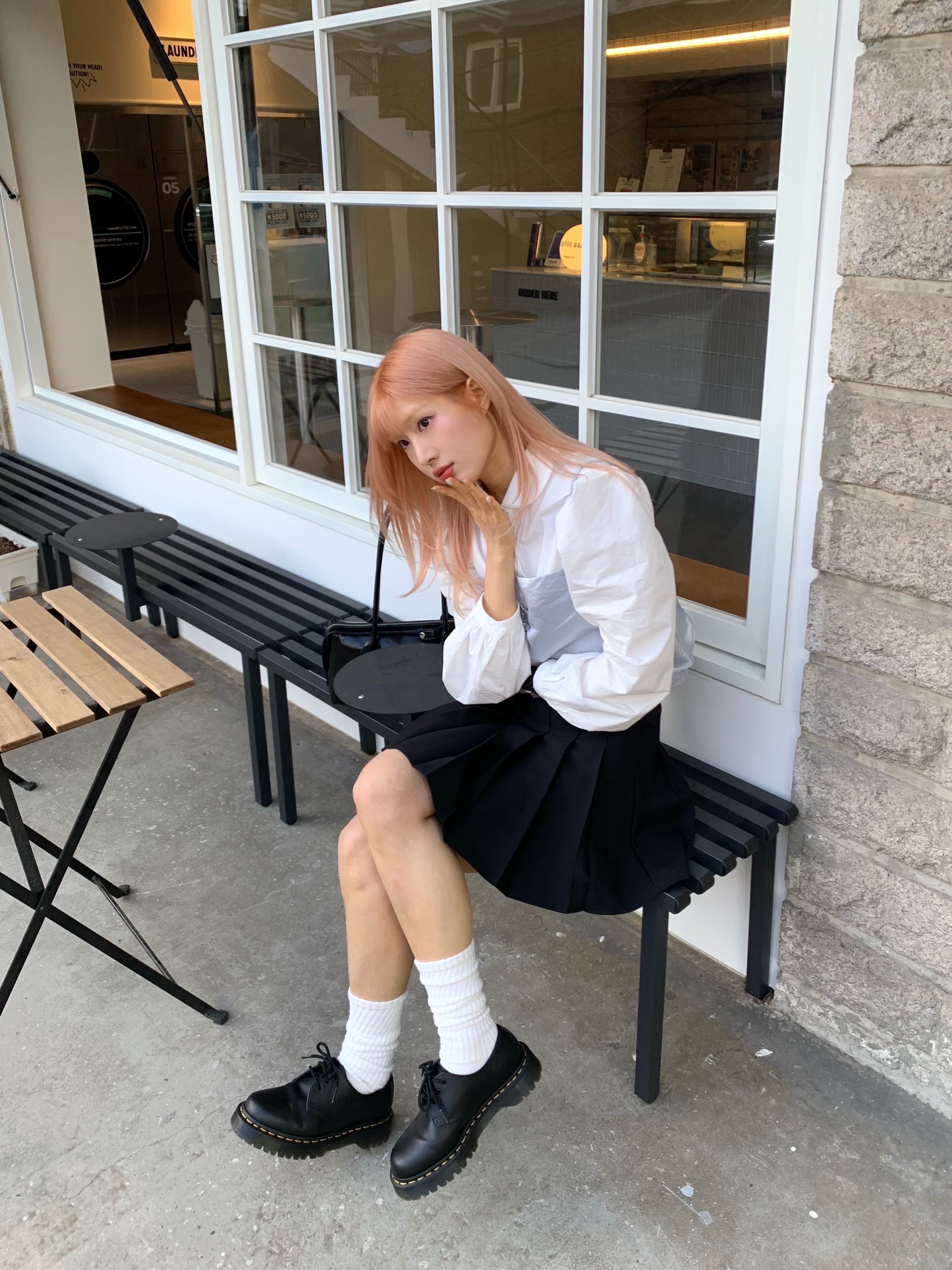 Dr. Martens 1461 Bex Black 착용 스타일 - 1