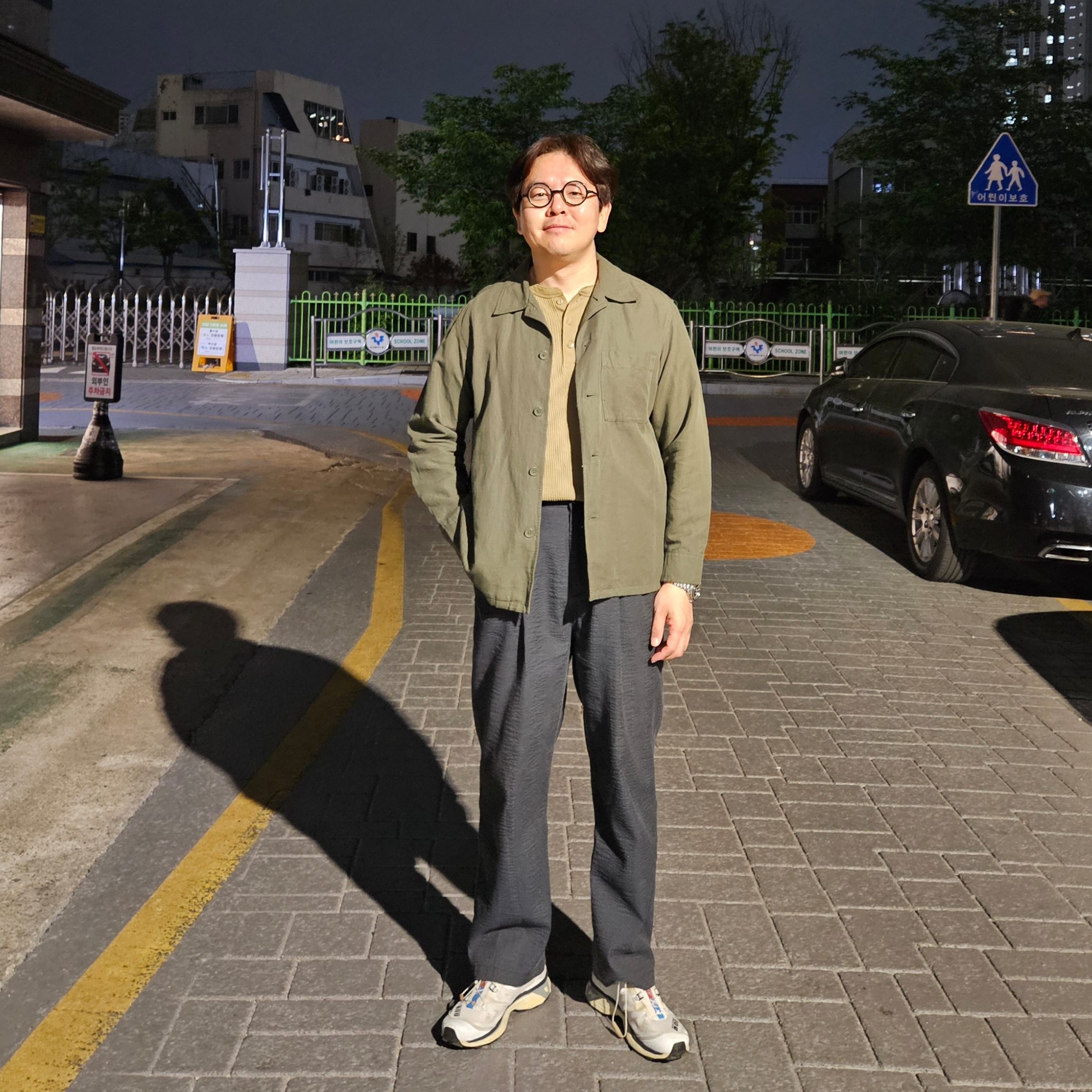 Salomon XT-4 White Lunar Rock 착용 스타일