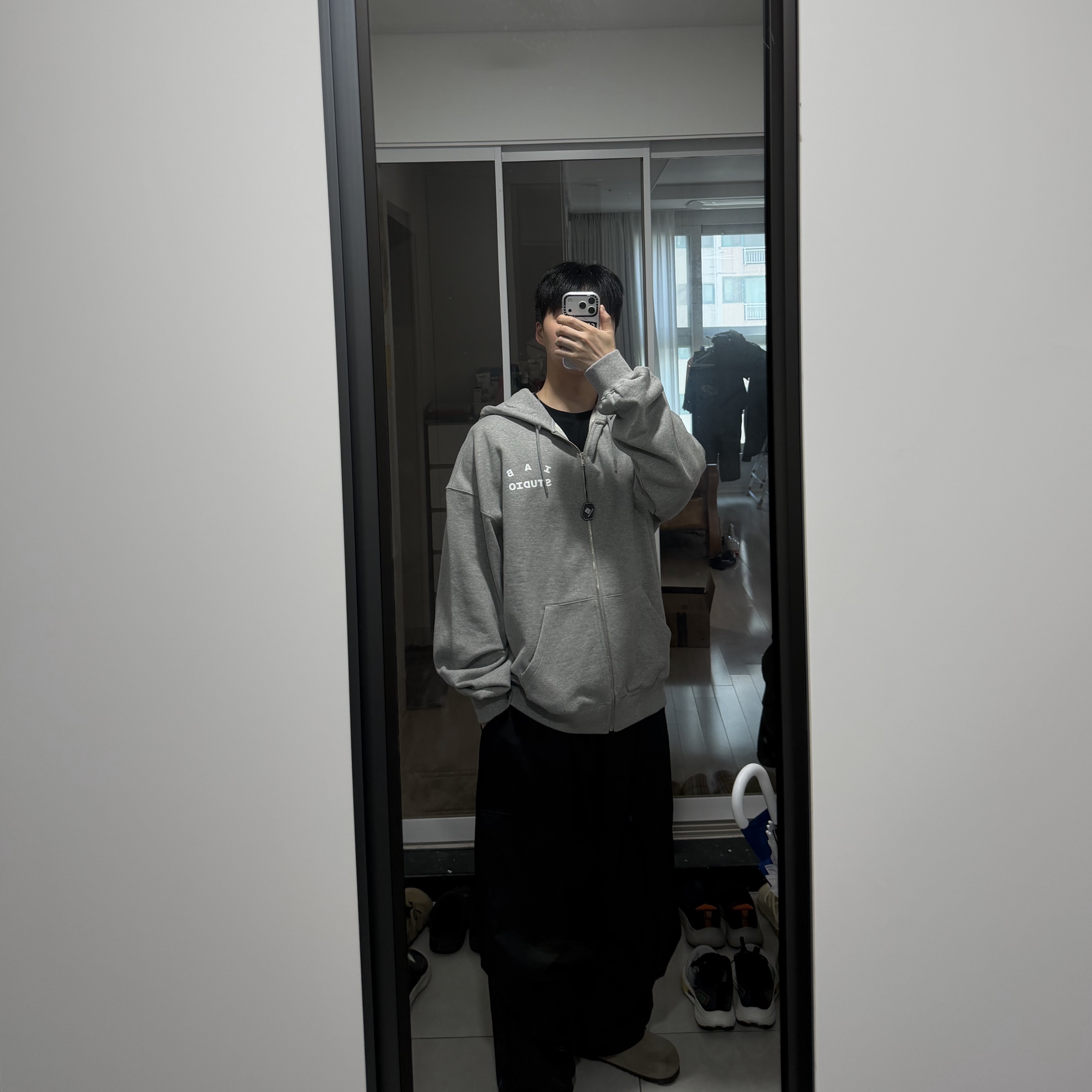 IAB Studio Zip-Up Hoodie Black - 26SS, IAB Studio Zip-Up Hoodie Deep Green 2026 Ver. 착용 스타일 - 3