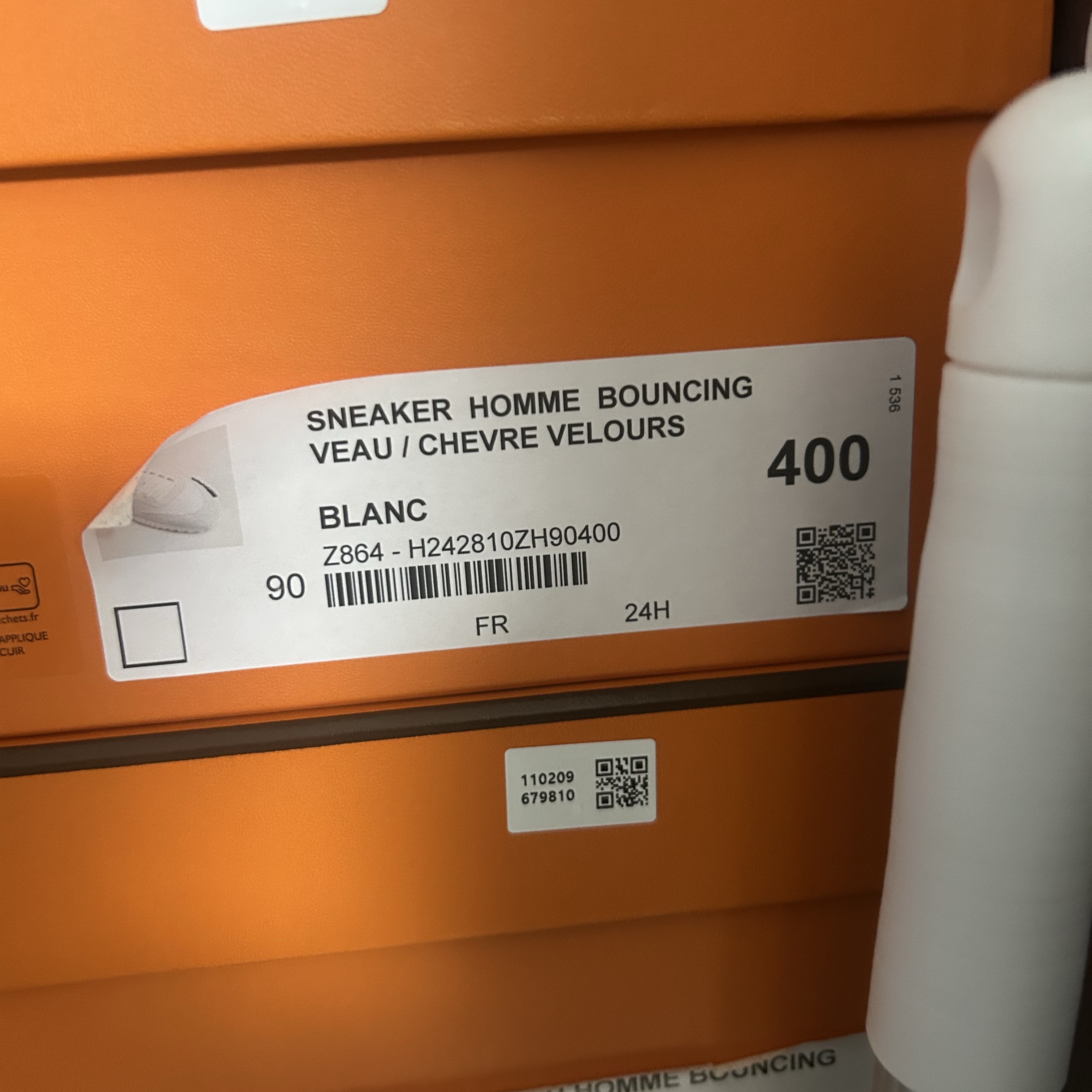 Hermes Bouncing Sneakers Calfskin Suede Goatskin & Blanc 착용 스타일 - 1