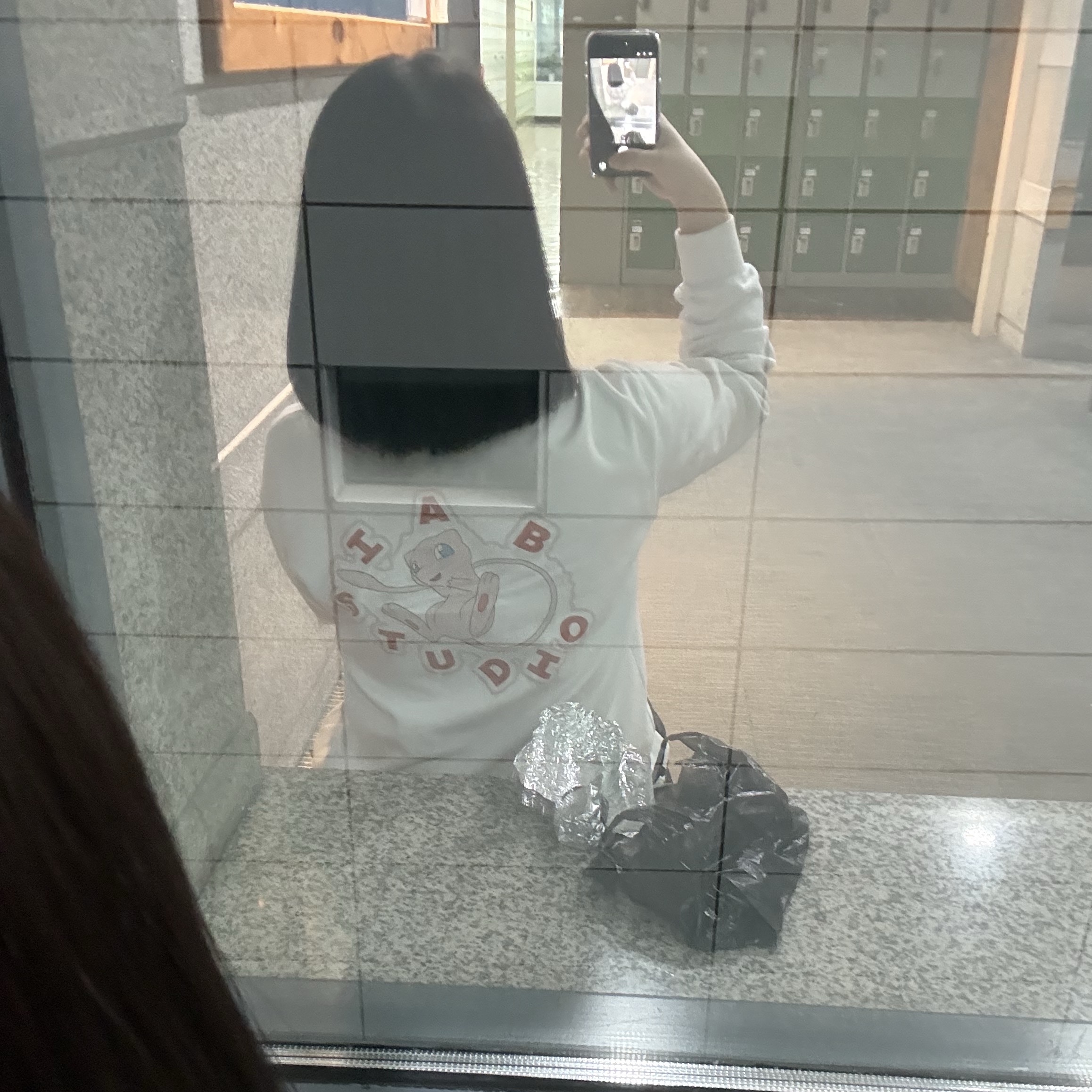 IAB Studio x Pokemon Mew Long Sleeve White Pink 착용 스타일