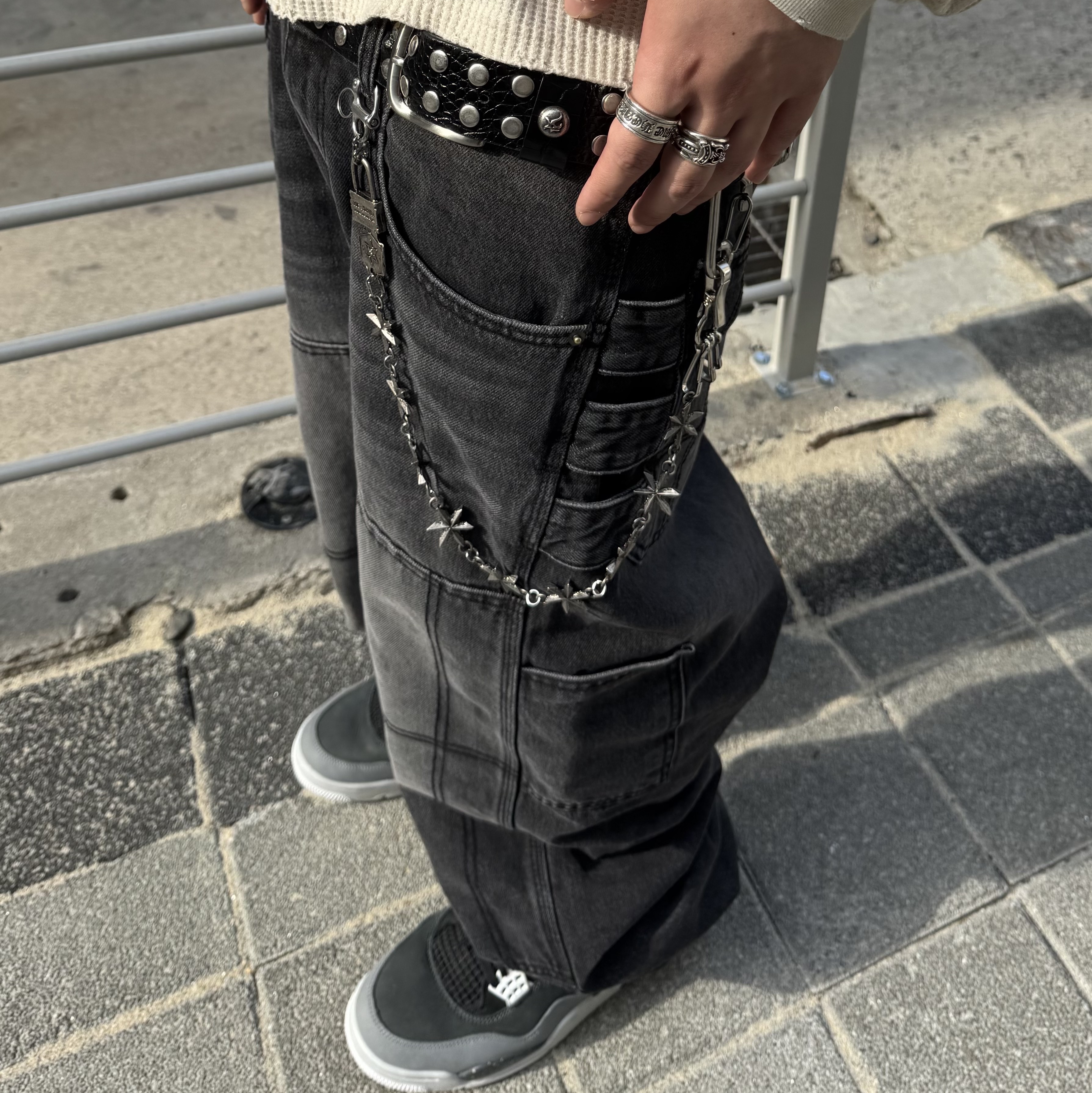 Jordan 4 Retro Fear 2024, Burberry Trek Boots Manilla 착용 스타일 - 4