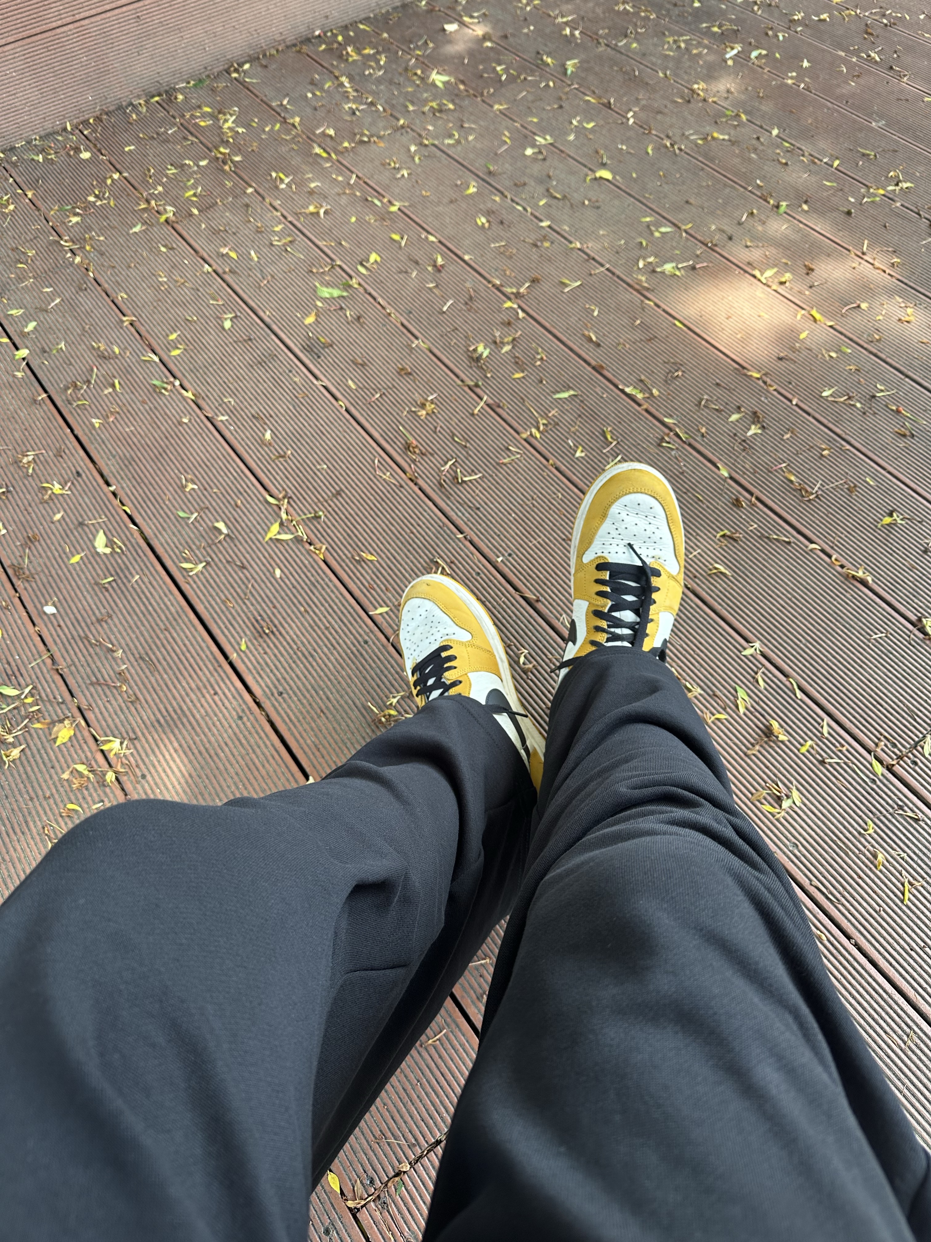Jordan 1 Retro High OG Yellow Ochre 착용 스타일