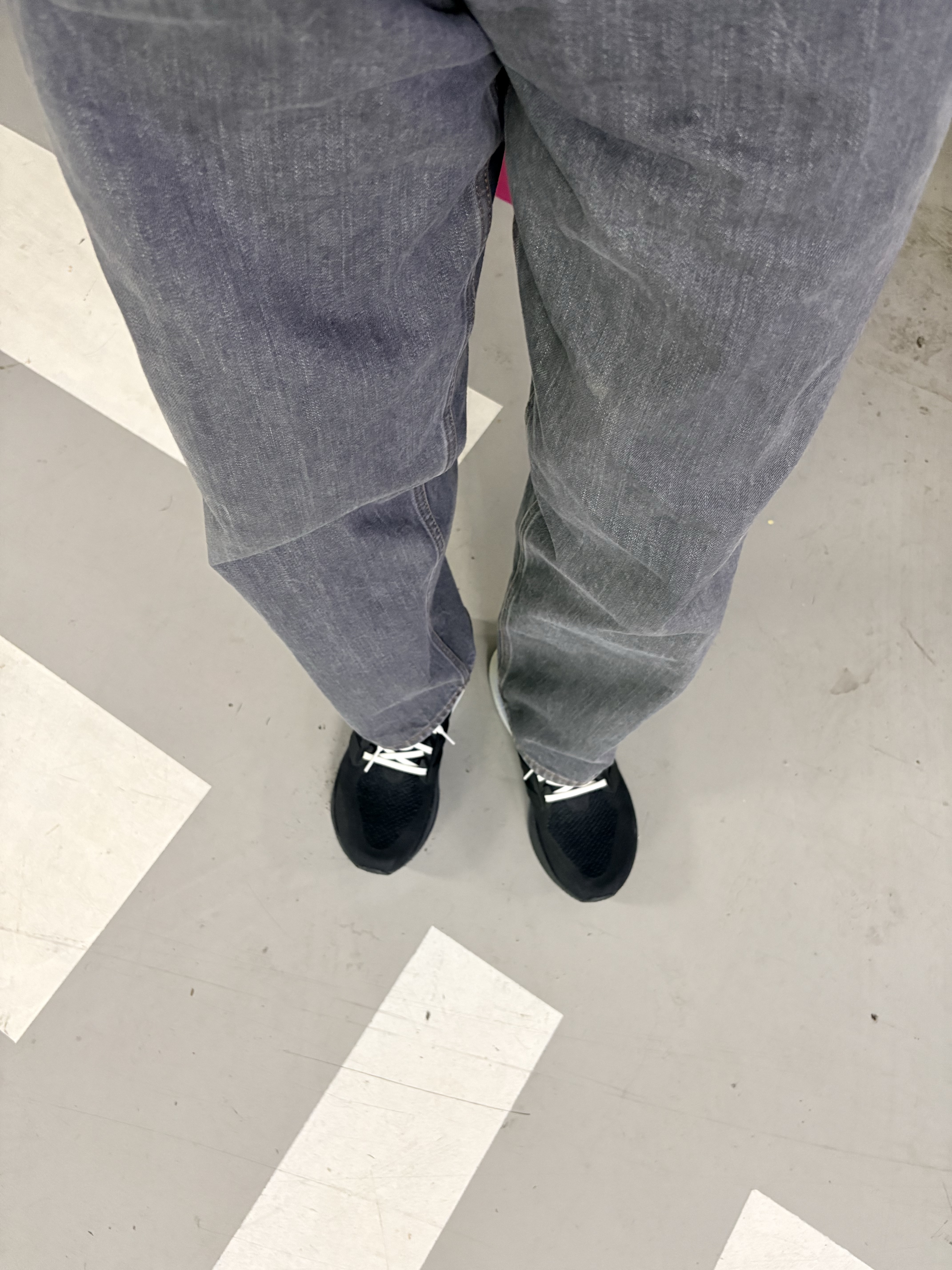 Y-3 Ultraboost 5 Black Orbit Grey 착용 스타일 - 1