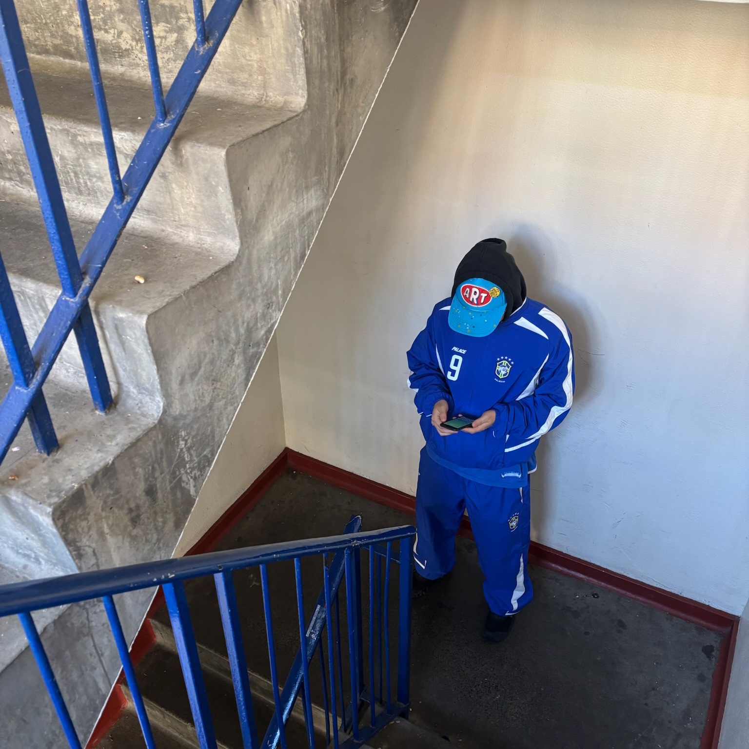 Palace Pro Team 02 Shell Jacket Blue Berry - 24FW, Palace Pro Team 02 Shell Jogger Blue Berry - 24FW 착용 스타일 - 3