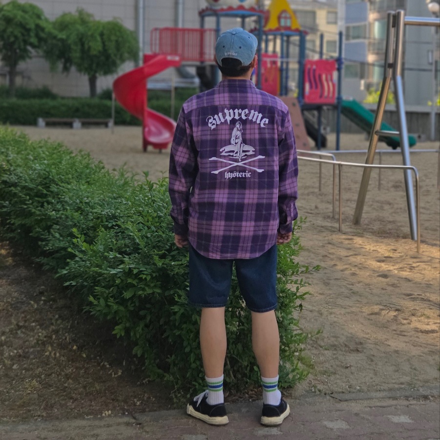 Supreme x Burberry Denim 6-Panel Washed Blue - 22SS, Supreme x Hysteric Glamour Plaid Flannel Shirt Purple - 21SS 착용 스타일 - 2