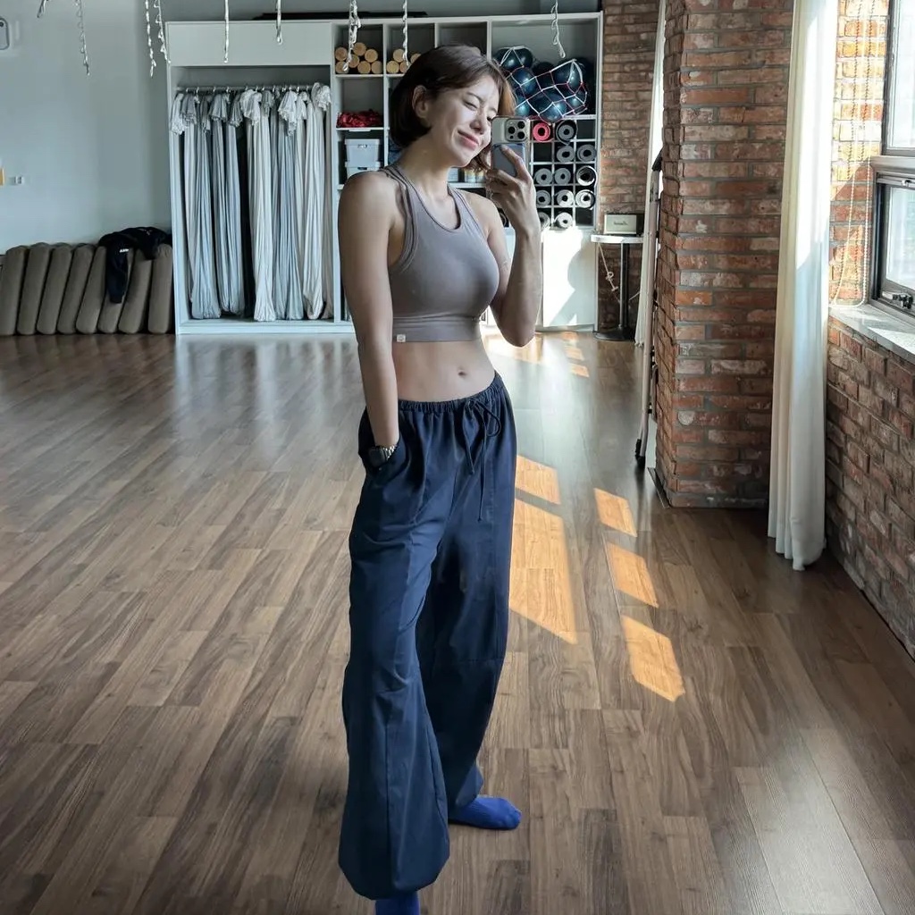 DHYANI Slow tempo Pants 2colors 착용 스타일